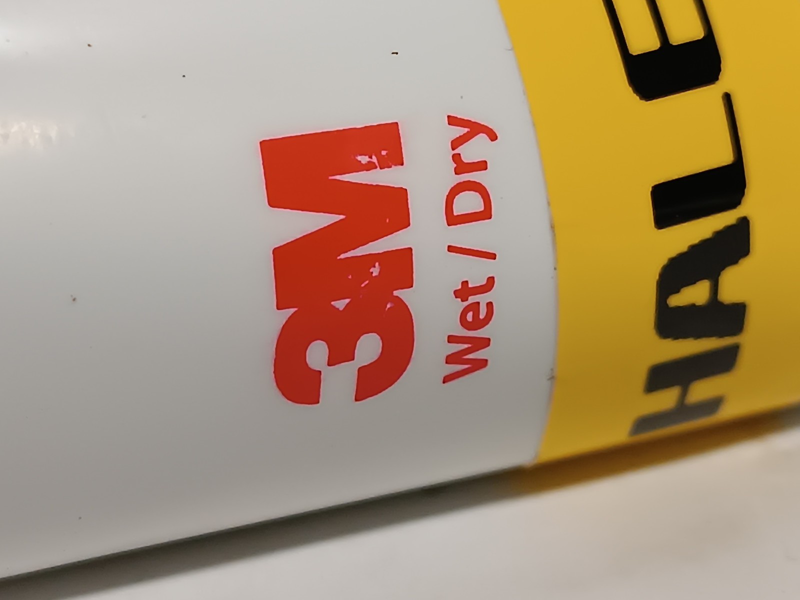 3M Healthcare 9681 rechargeable surgical handheld clipper with charging stand