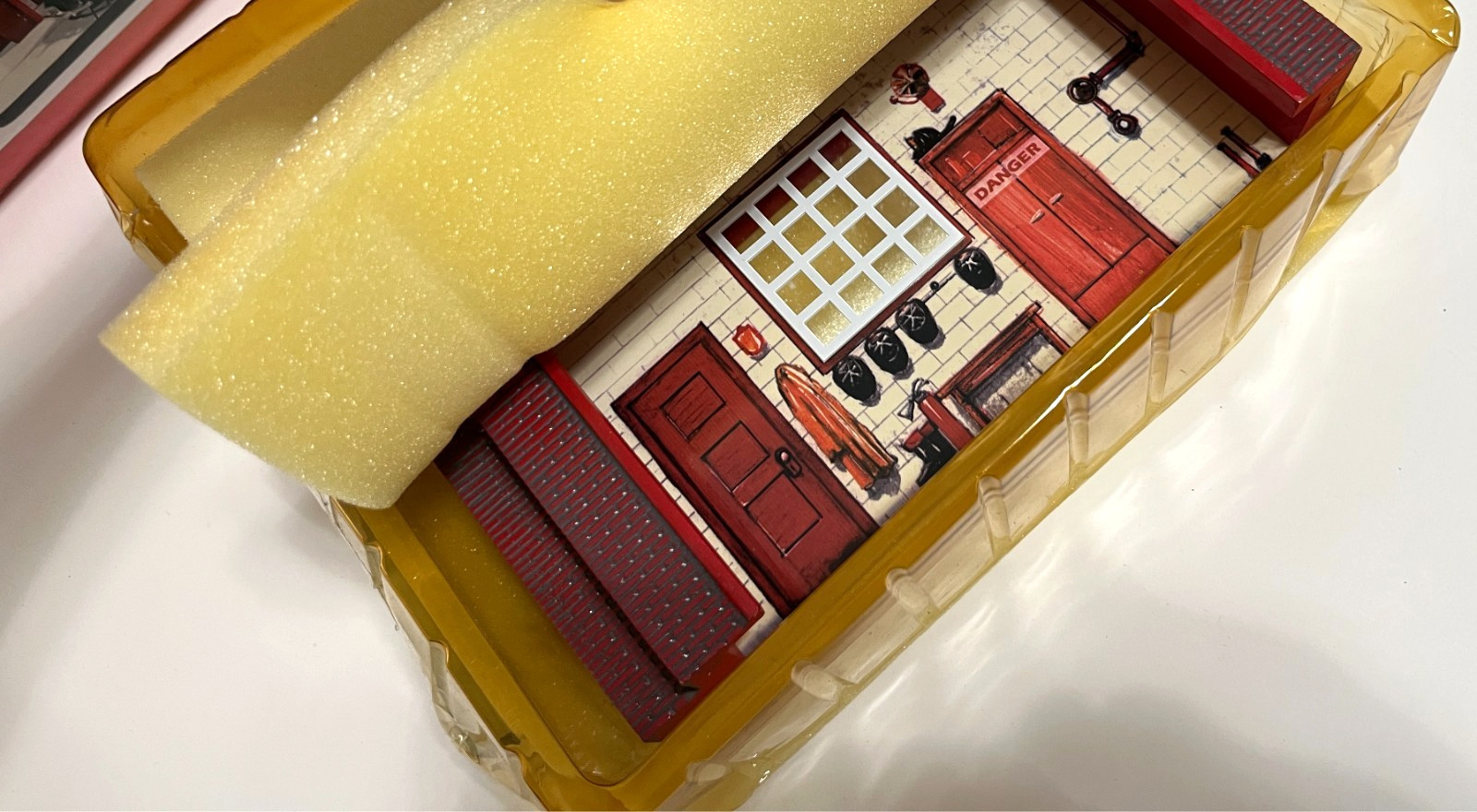 CONOCO Fire Station Patrol Model Crown Vintage Building Premium 2001 Diorama