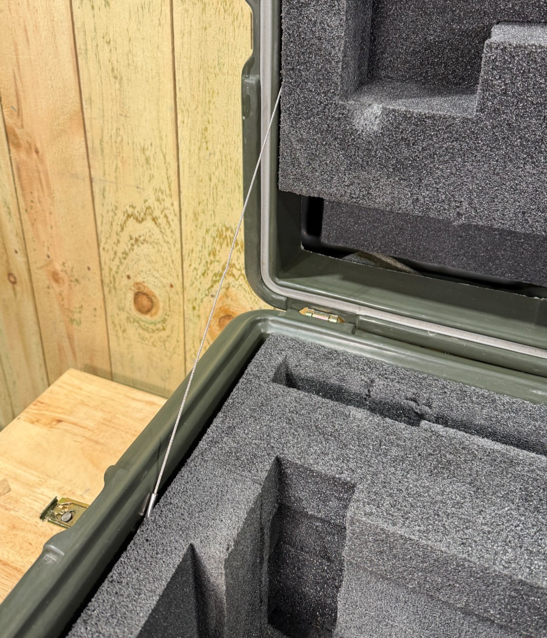 Pelican Hardigg Case 37x21x17 Green Waterproof Storage Footlocker