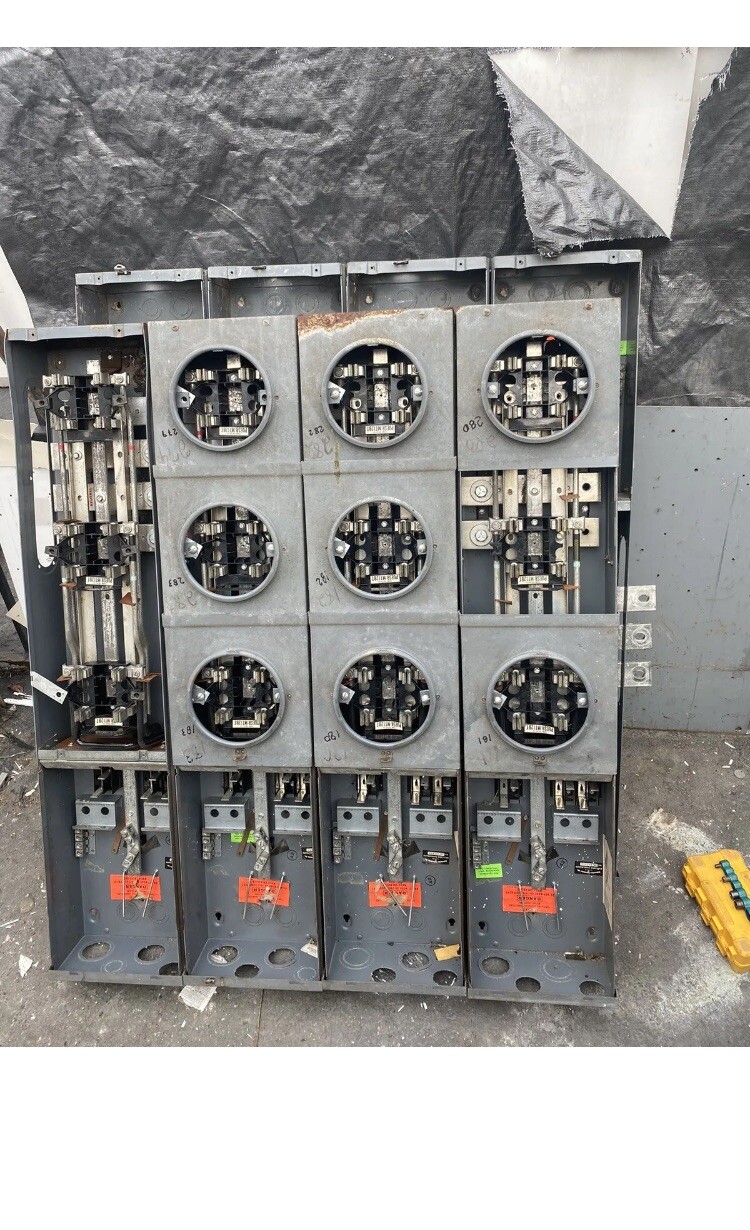 Zinsco Meter Socket PUESR-MT12BT 100 125 or 200A Multi Meter. Only 1 Ps.