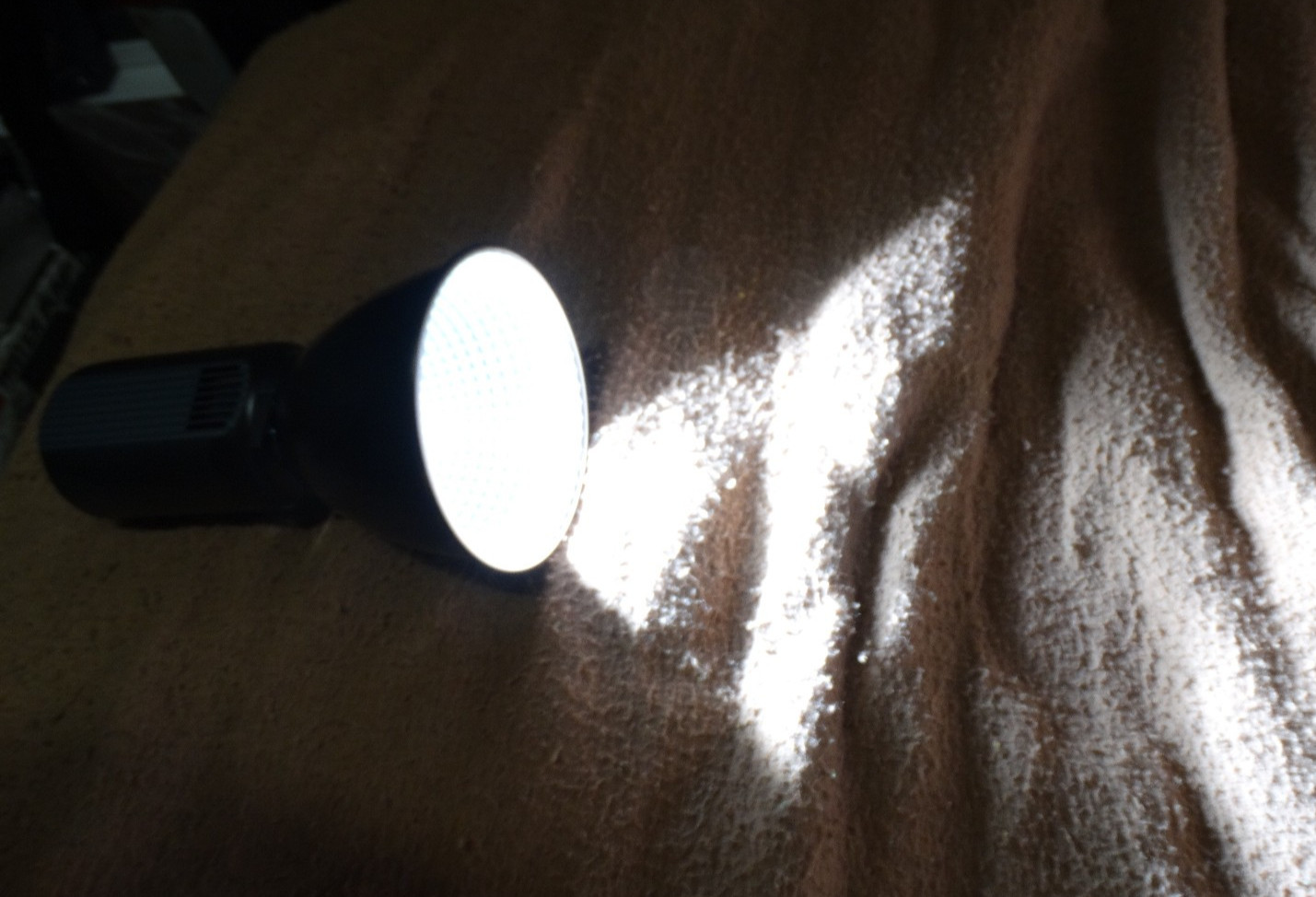 PHOTOOLEX Q40C QUANTUM 45 Watt RGB LED portable Photography WiFi Lamp X004DMEUP3