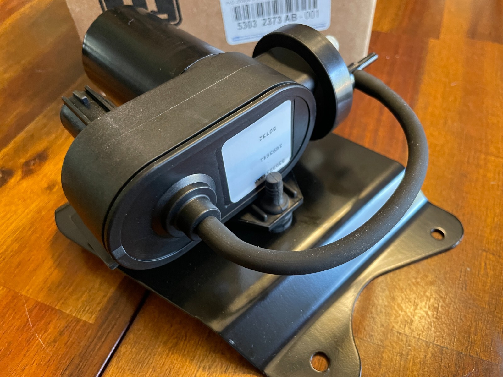 Mopar Electric Vacuum Pump for 2003-2004 Dodge Ram 2500/3500 5.9L, Ford 7.3/6.0L