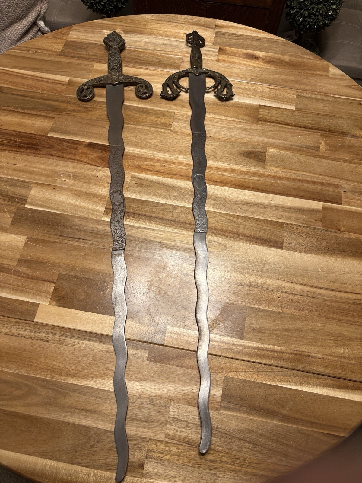 Vintage decorative  Set Of Swords, Preowned