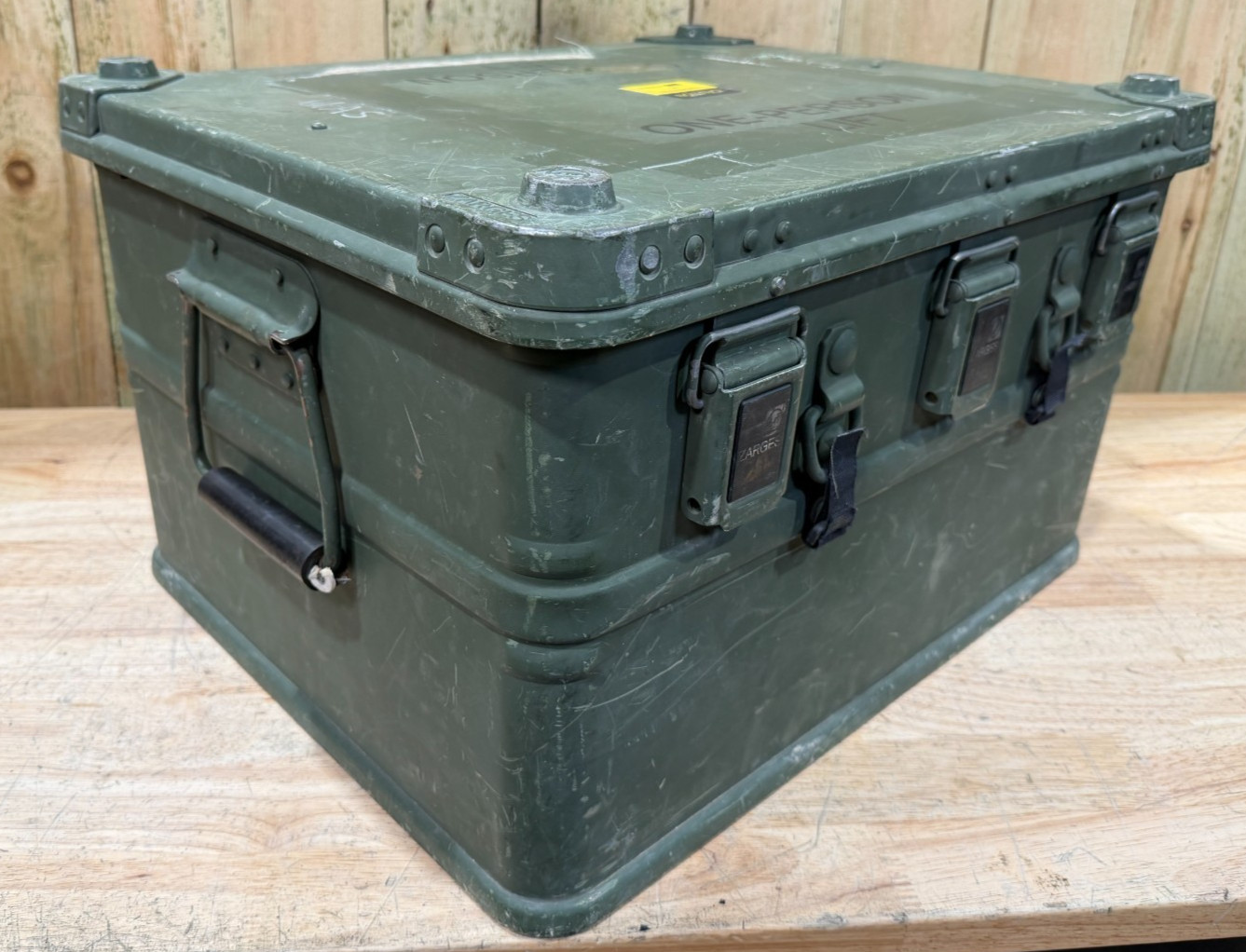 Zarges Metal K470 22.5x18x13.5" Military Surplus Storage Case Green