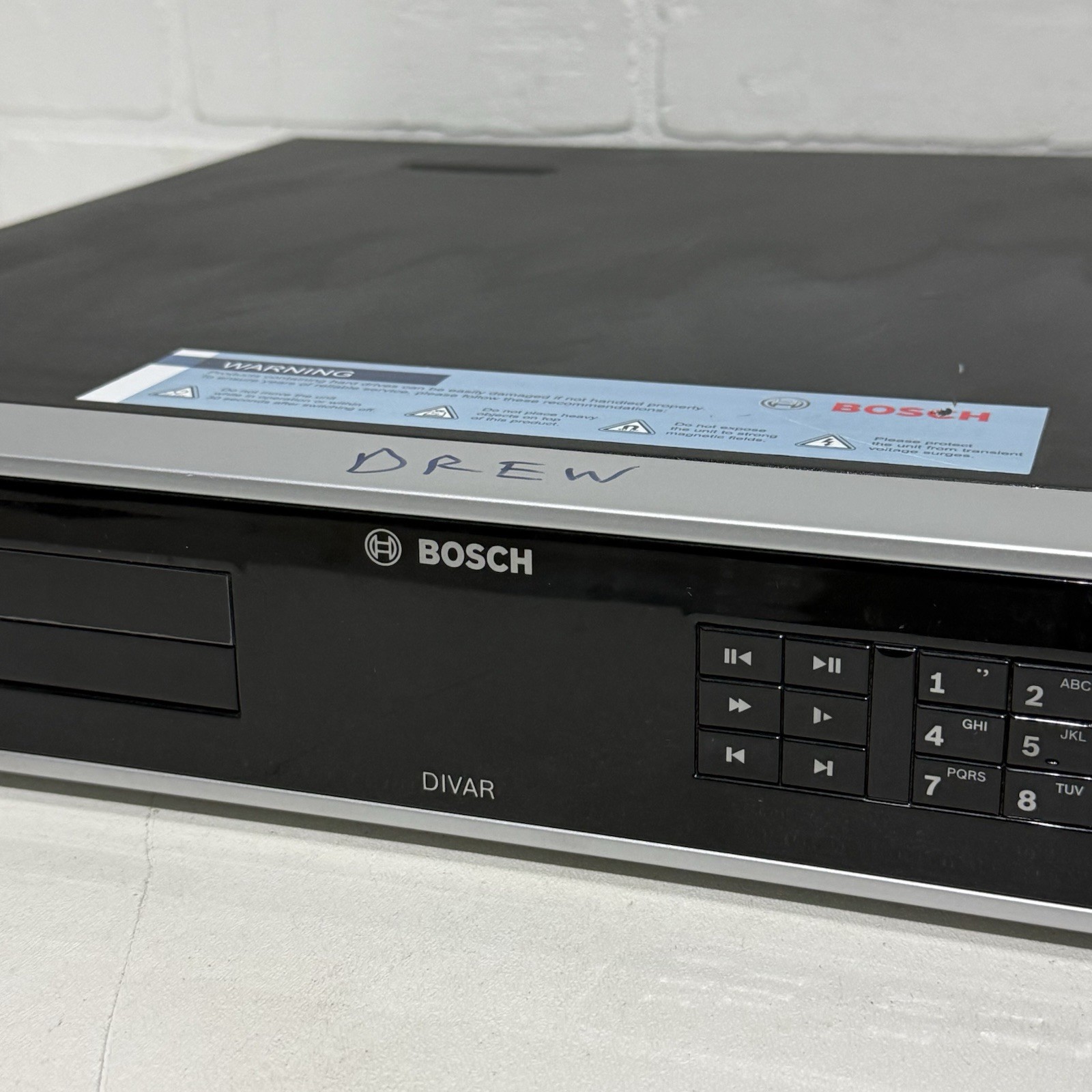 Bosch DIVAR 5000 - 16A200 Digital Video Recorder 16-Channel DVR