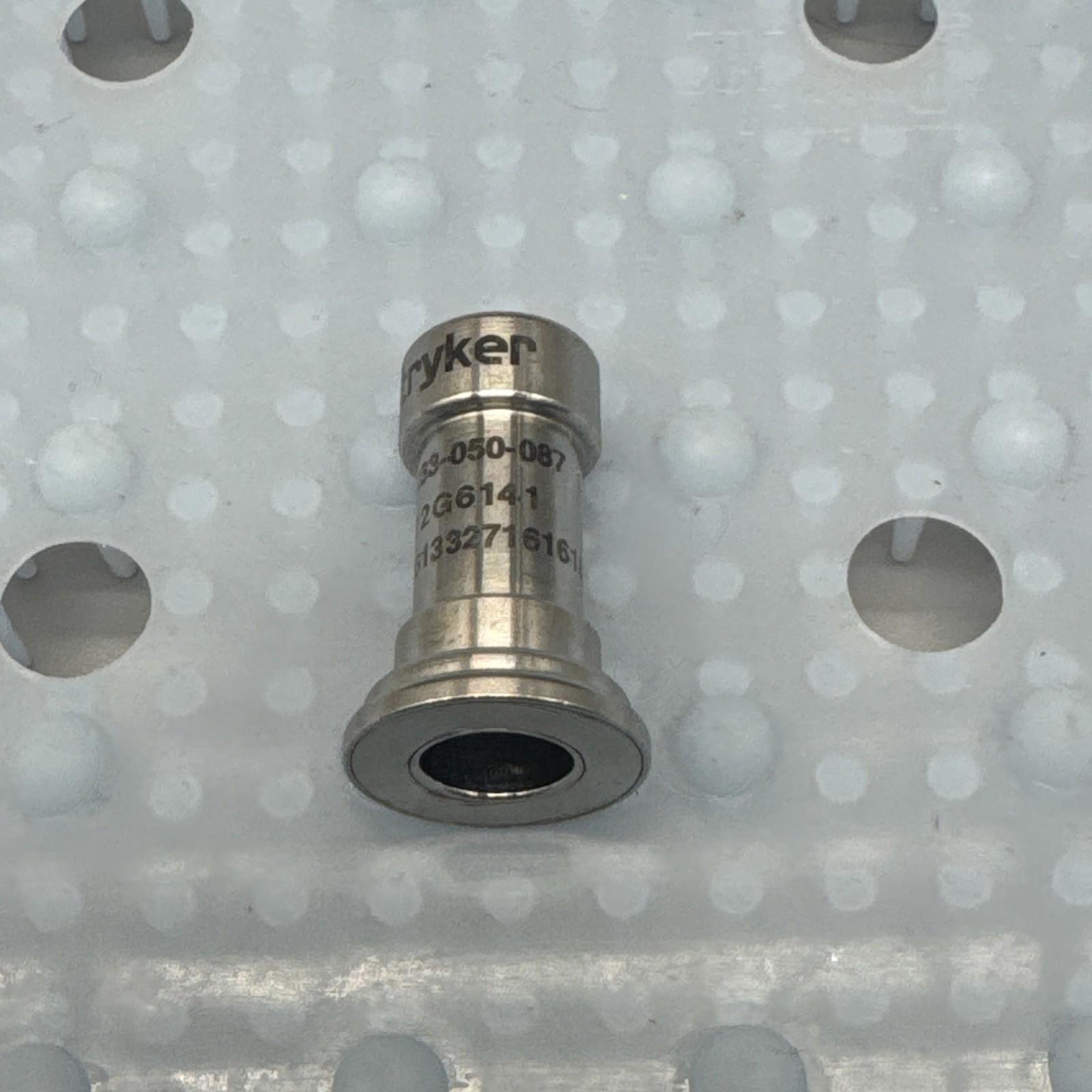 Stryker 233-050-087 Safelight Henke/Dyonics/Storz Scope Adapter