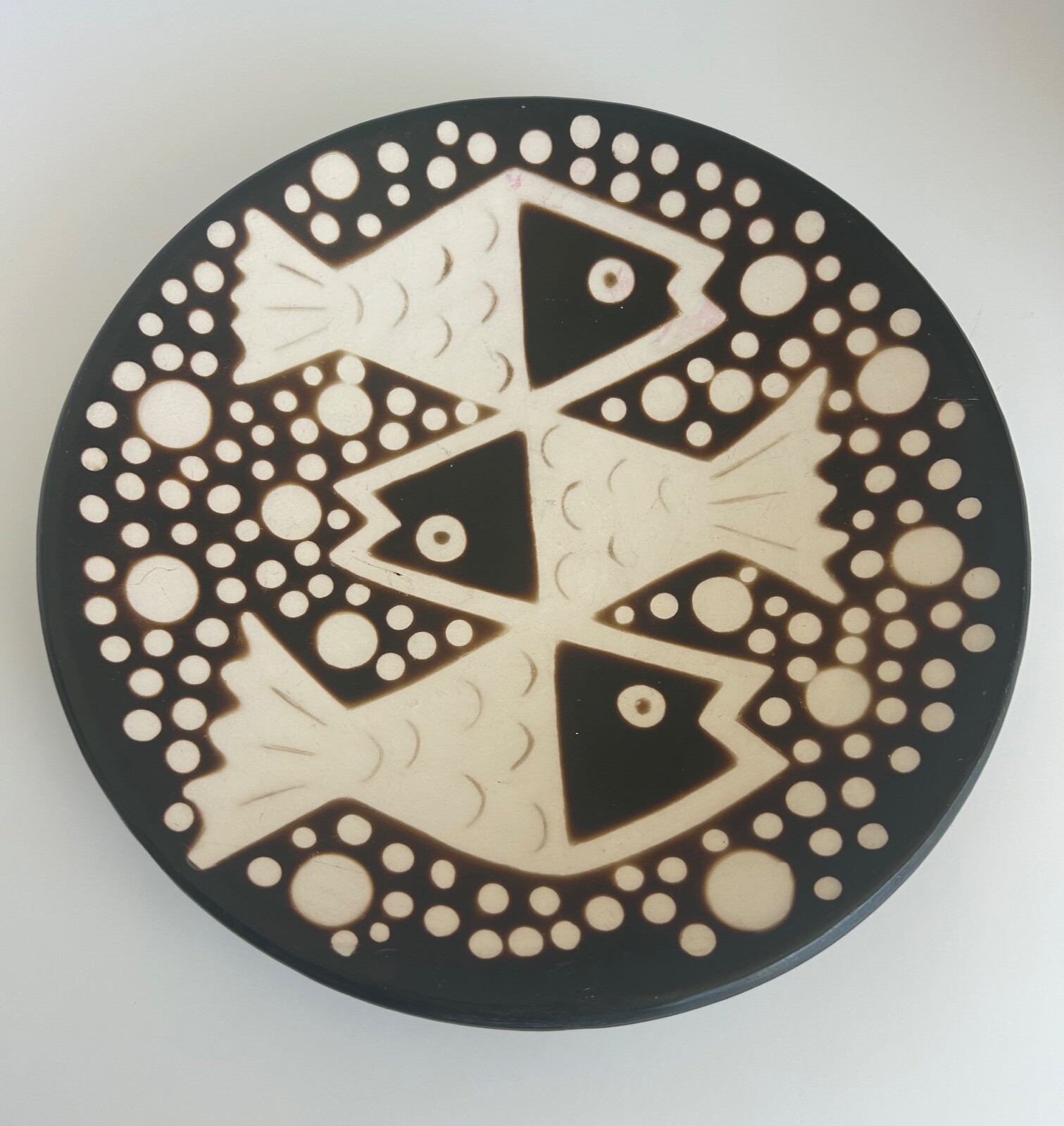 Antonio Lozada - original Chulucanas Peru Pottery Plate "3 fish" 10inch