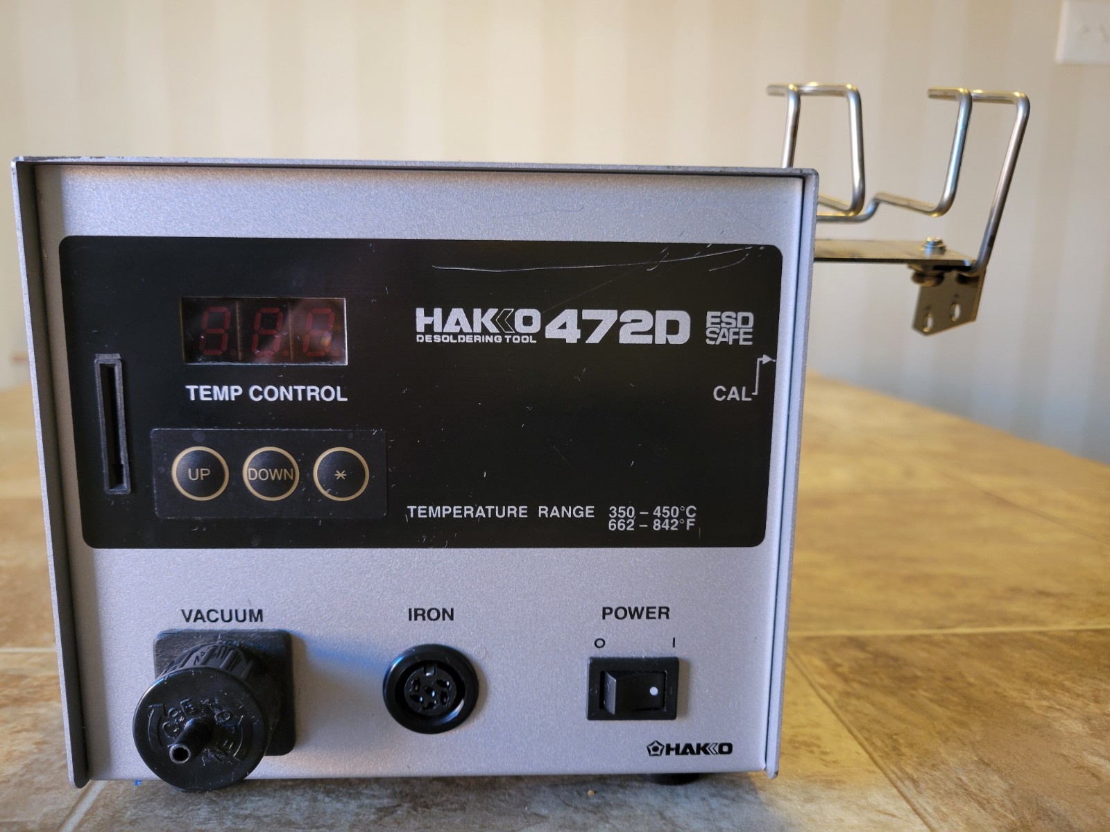 HAKKO 472D-02 DESOLDERING STATION