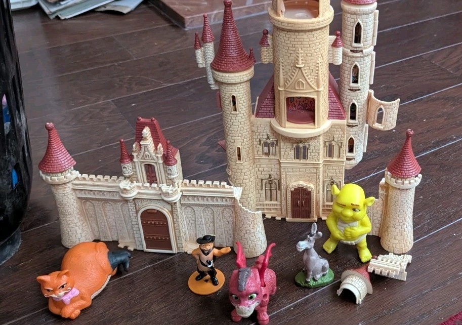 Shrek 2 Far Away Castle Micro Playset Mini Figure Set Lot Incomplete Parts