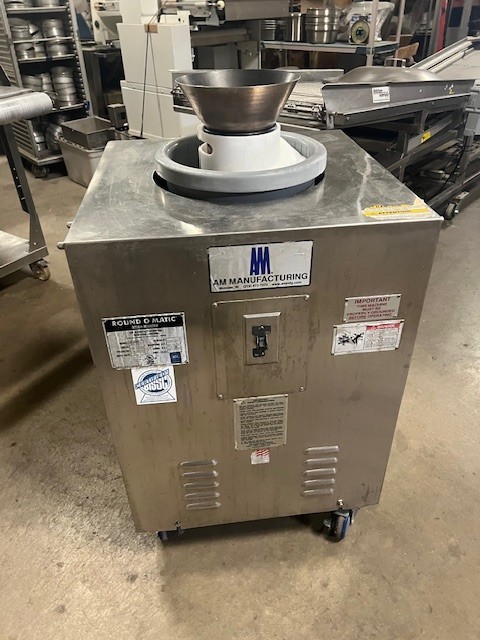 AM Manufacturing Round-O-Matic Dough Rounder - R900