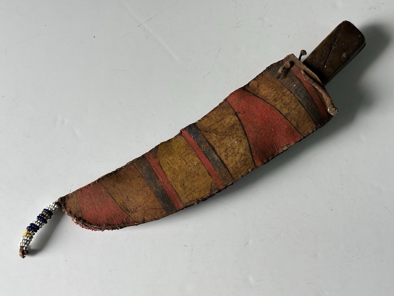 INCREDIBLE SIOUX PLAINS INDIAN HISTORIC BEADED KNIFE SHEATH, HISTORICAL