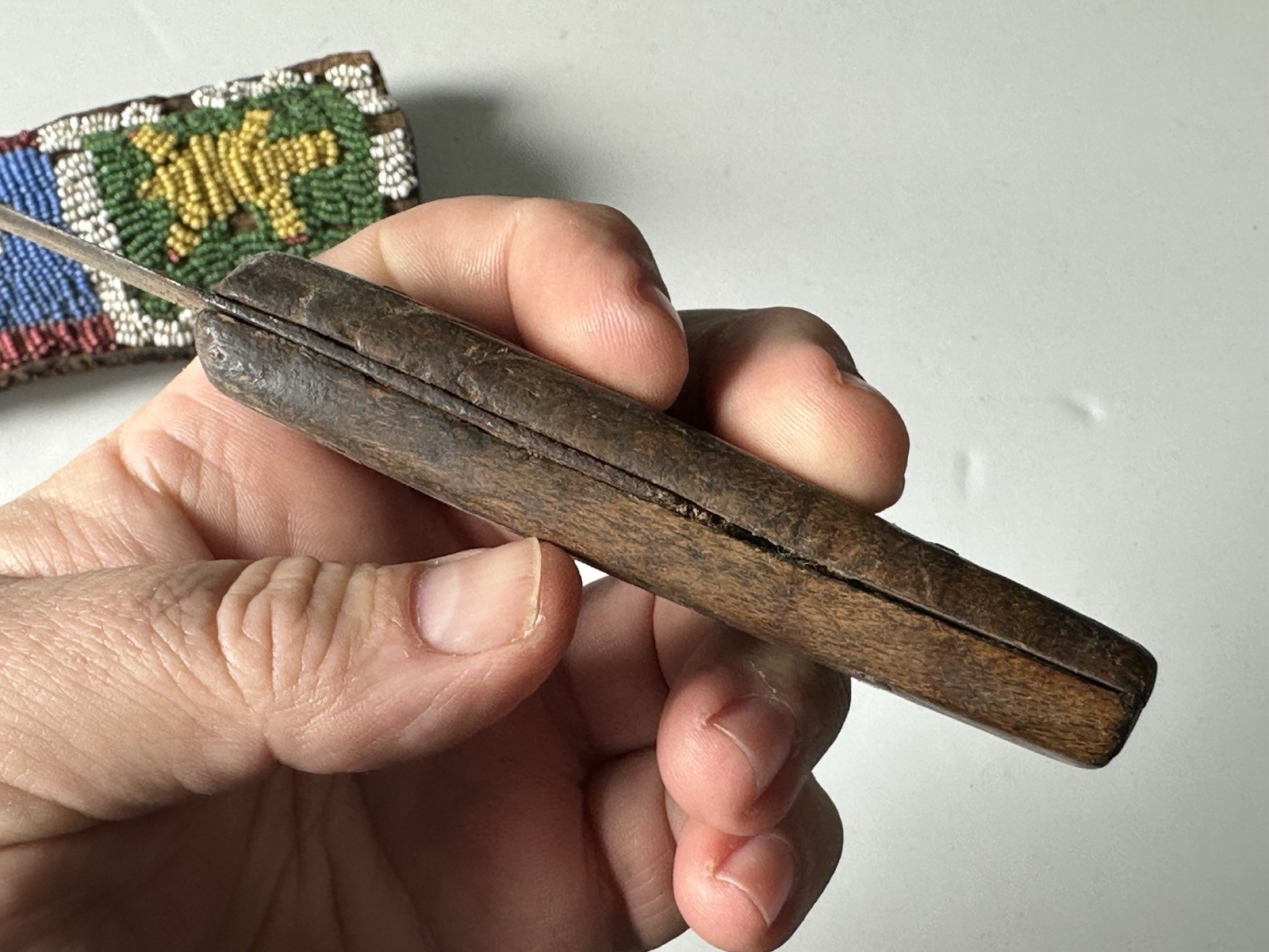 INCREDIBLE SIOUX PLAINS INDIAN HISTORIC BEADED KNIFE SHEATH, HISTORICAL