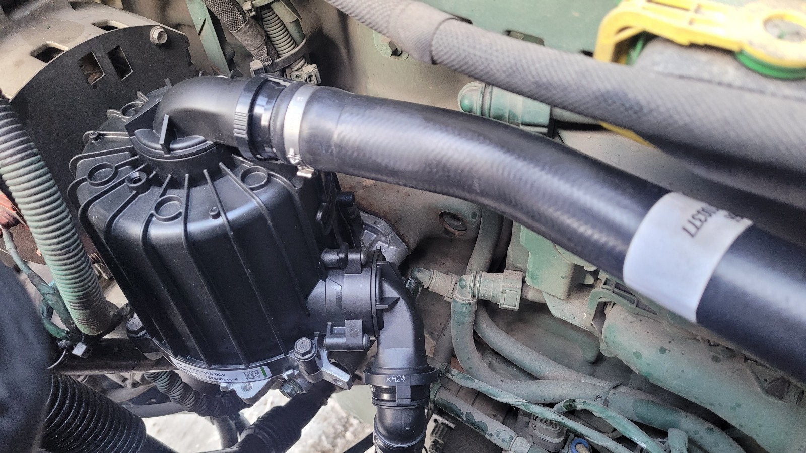 Genuine Volvo D13 Crankcase Oil Filter Separator Kit 22877306 w/ Gasket & Hose