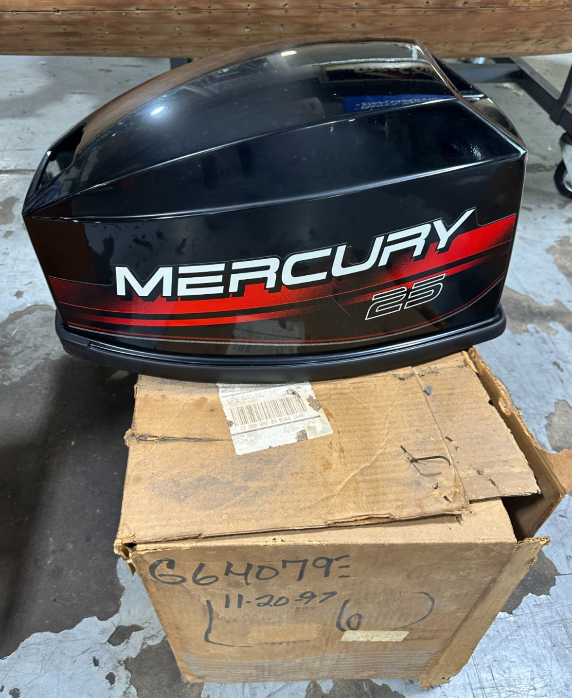 New OEM Mercury 25 HP 2-Stroke OUTBOARD Manual & Electric Start Top COWLING