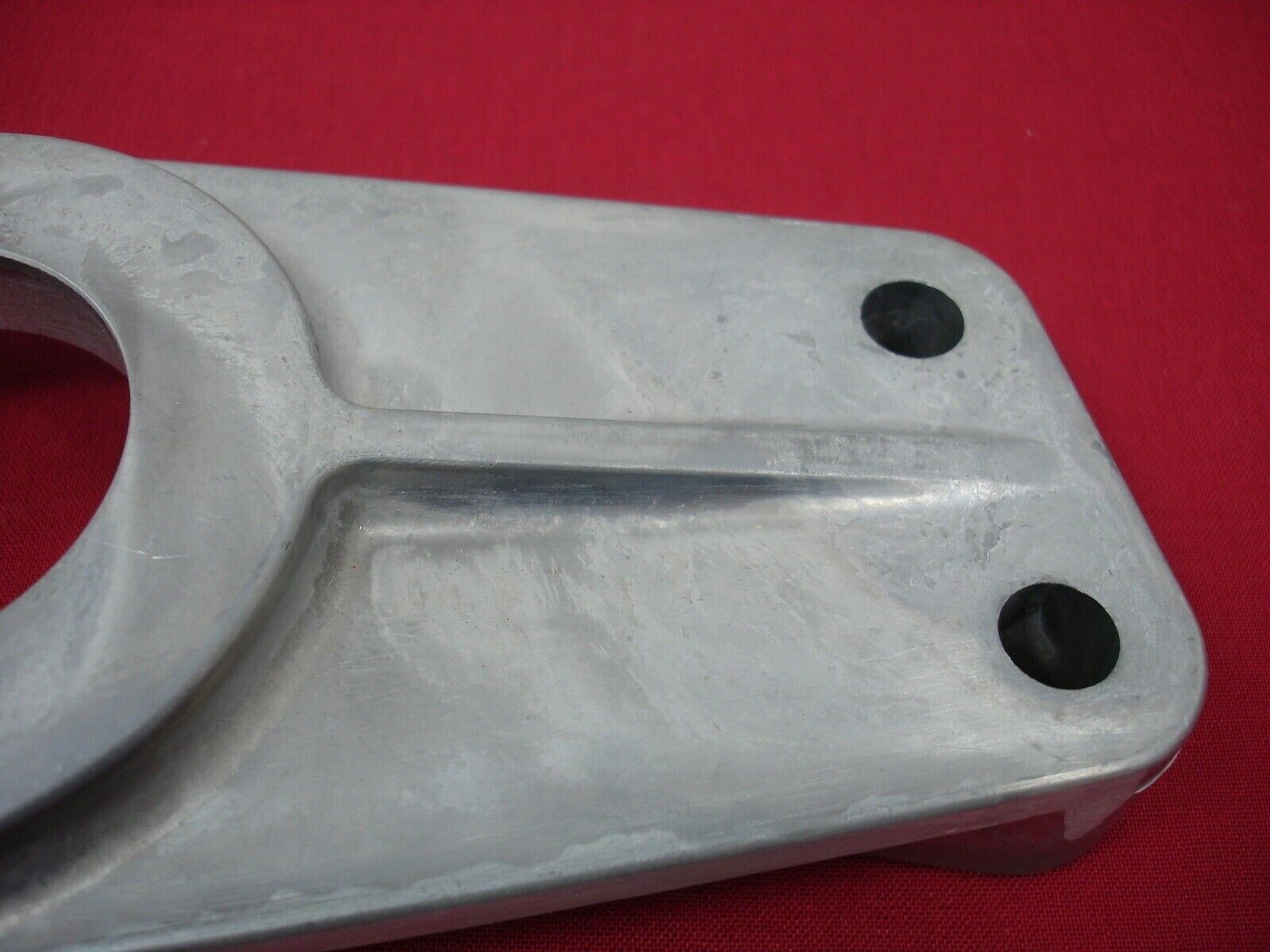 BRACKET BEARING MAIN SHAFT SUPPORT HARLEY 4 SPEED TRANSMISSION OPEN BELT DRIVE