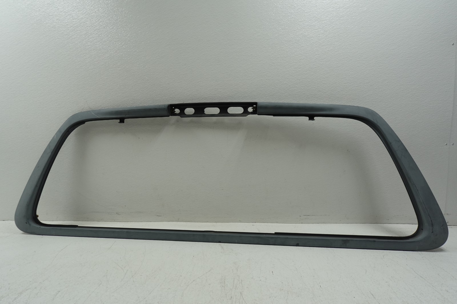 97-03 OEM Ford F150 (Extended Cab ONLY) Rear Window Molding Glass Frame Trim