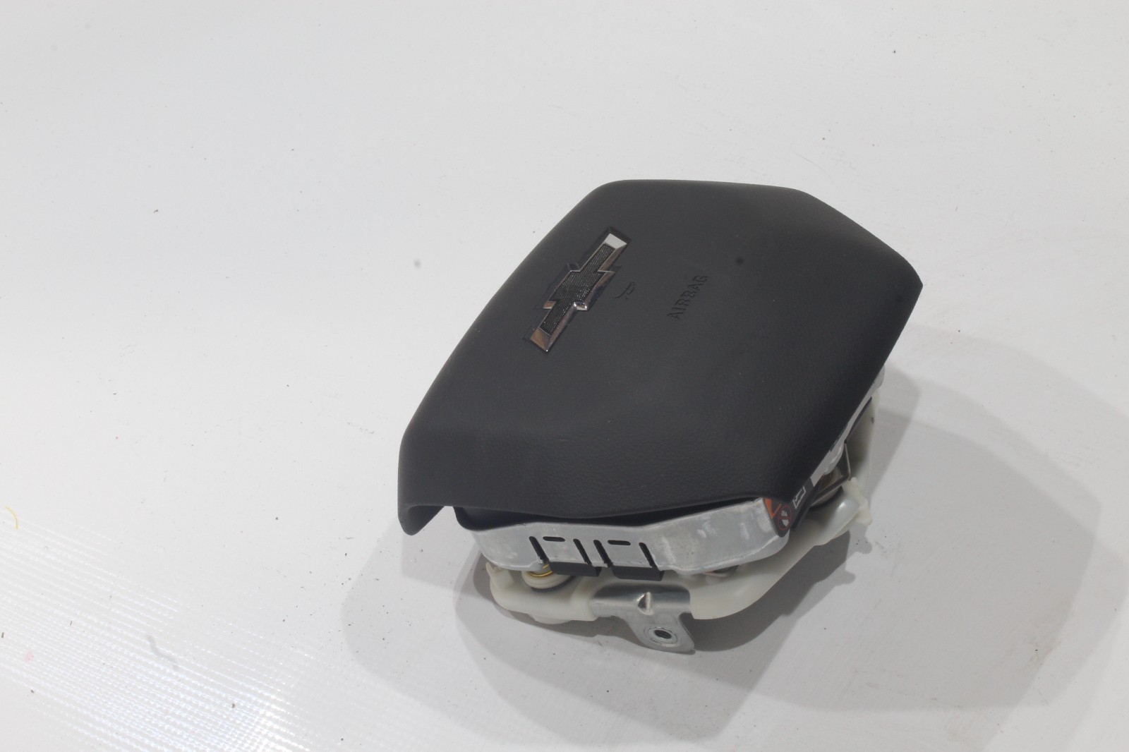 2019 2020 CHEVY SILVERADO 1500 DRIVER WHEEL AIRBAG OEM AIR BAG