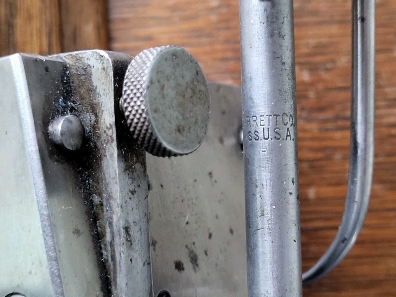 Starrett Universal Surface Gage (Marked on 7 1/2" Spindle) w/6" Scribe & Snug