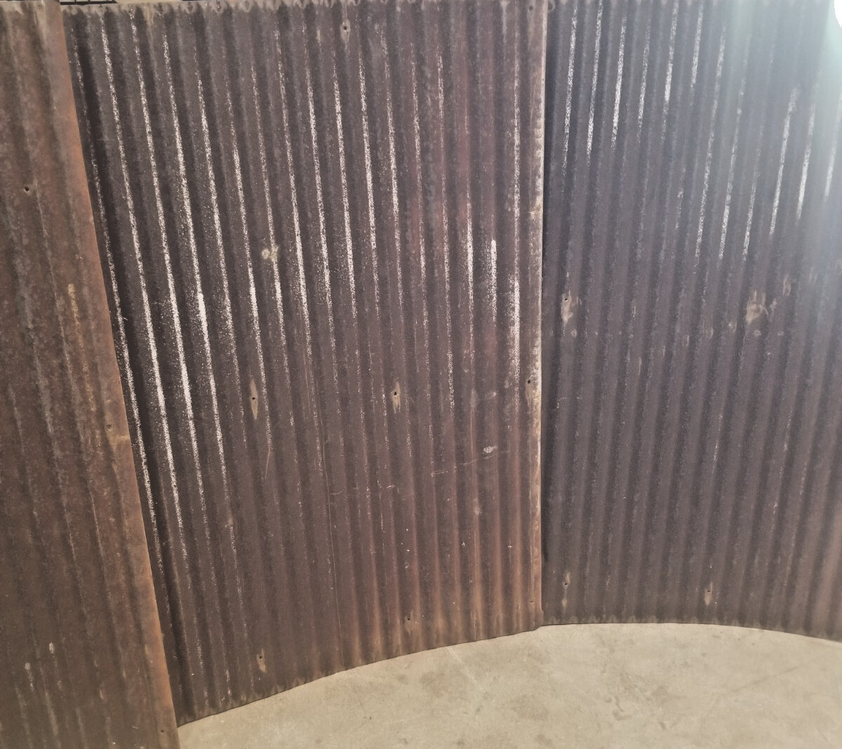(30 sq.ft.) 5 pcs 3' x 2' RUSTY RECLAIMED CORRUGATED METAL BARN ROOFING TIN