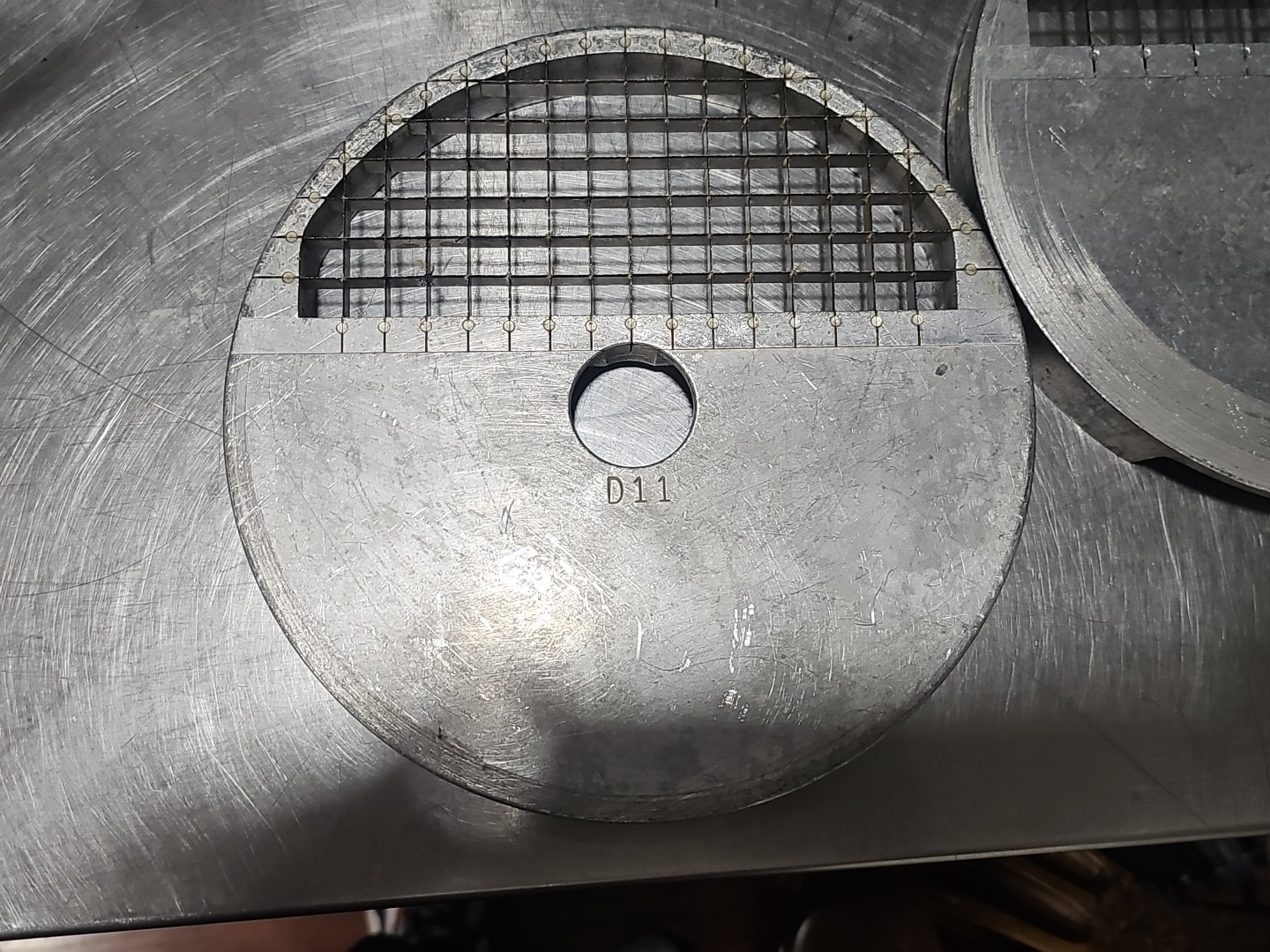 Mannhart MV 80 Commercial Food Processor With 6 pc Disc Attachment Set