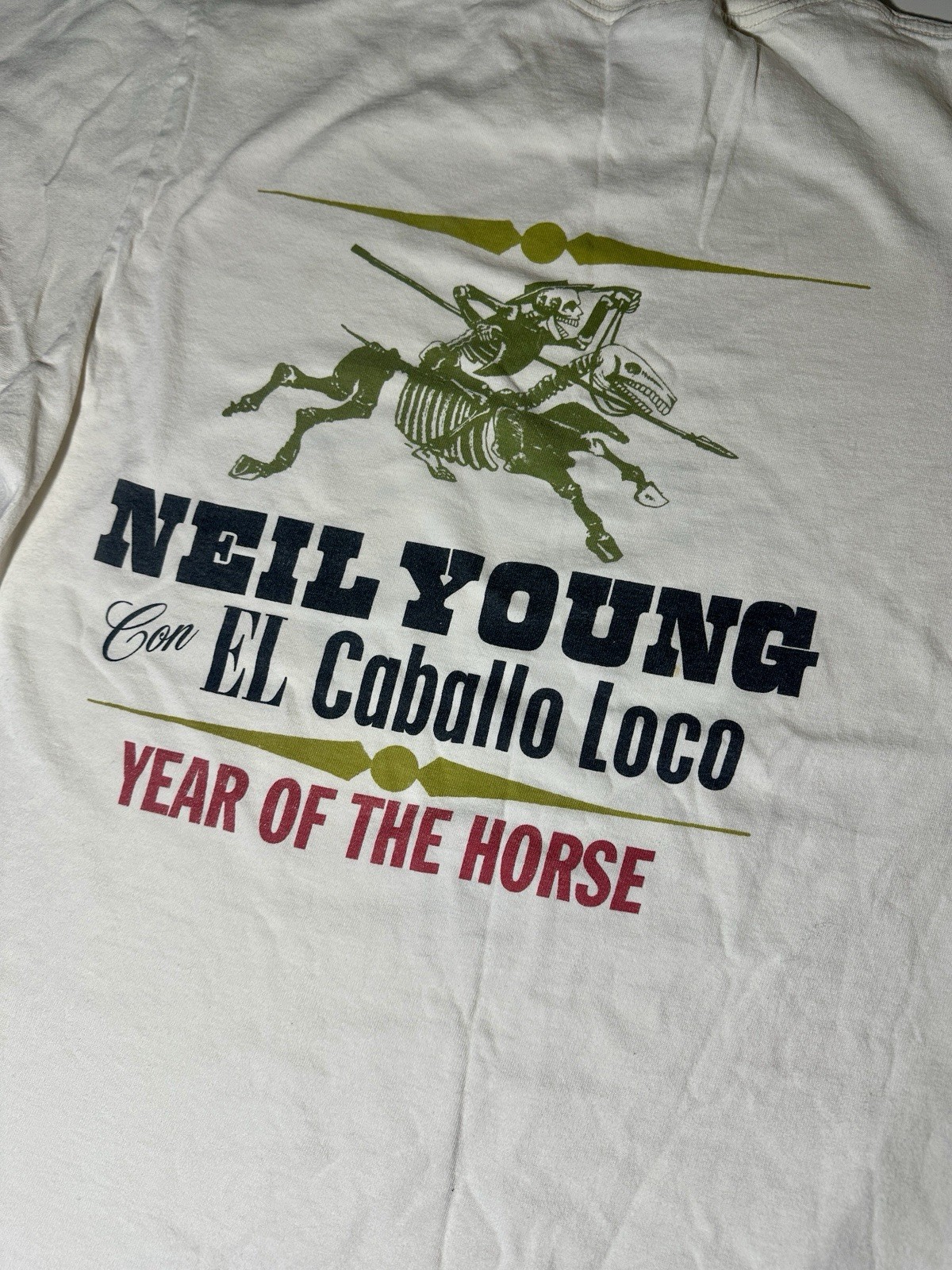 Vintage 1997 Neil Young And Crazy Horse Concert Medium T-Shirt Year Of The Horse