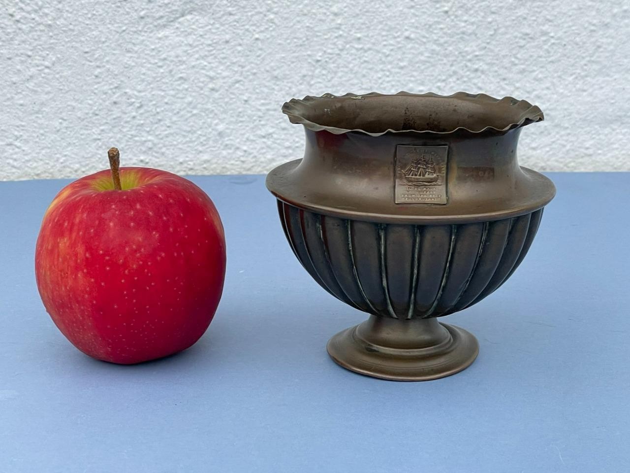 POSY BOWL MADE FROM COPPER SALVAGED FROM NELSON'S H.M.S."FOUDROYANT" (1798)