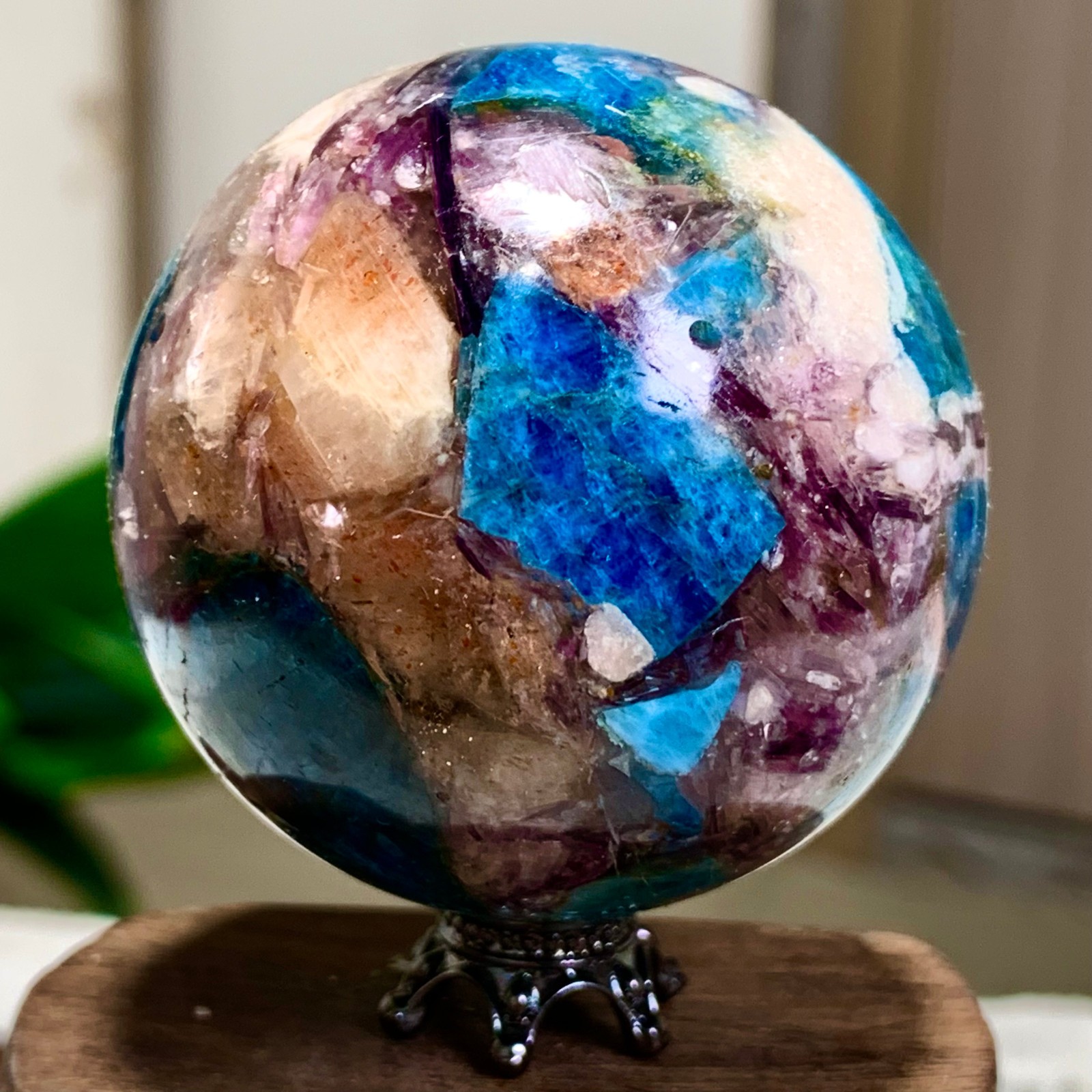 152G Natural Blue Aptite +Sun Stone purple lepidolite Sphere mineral sample