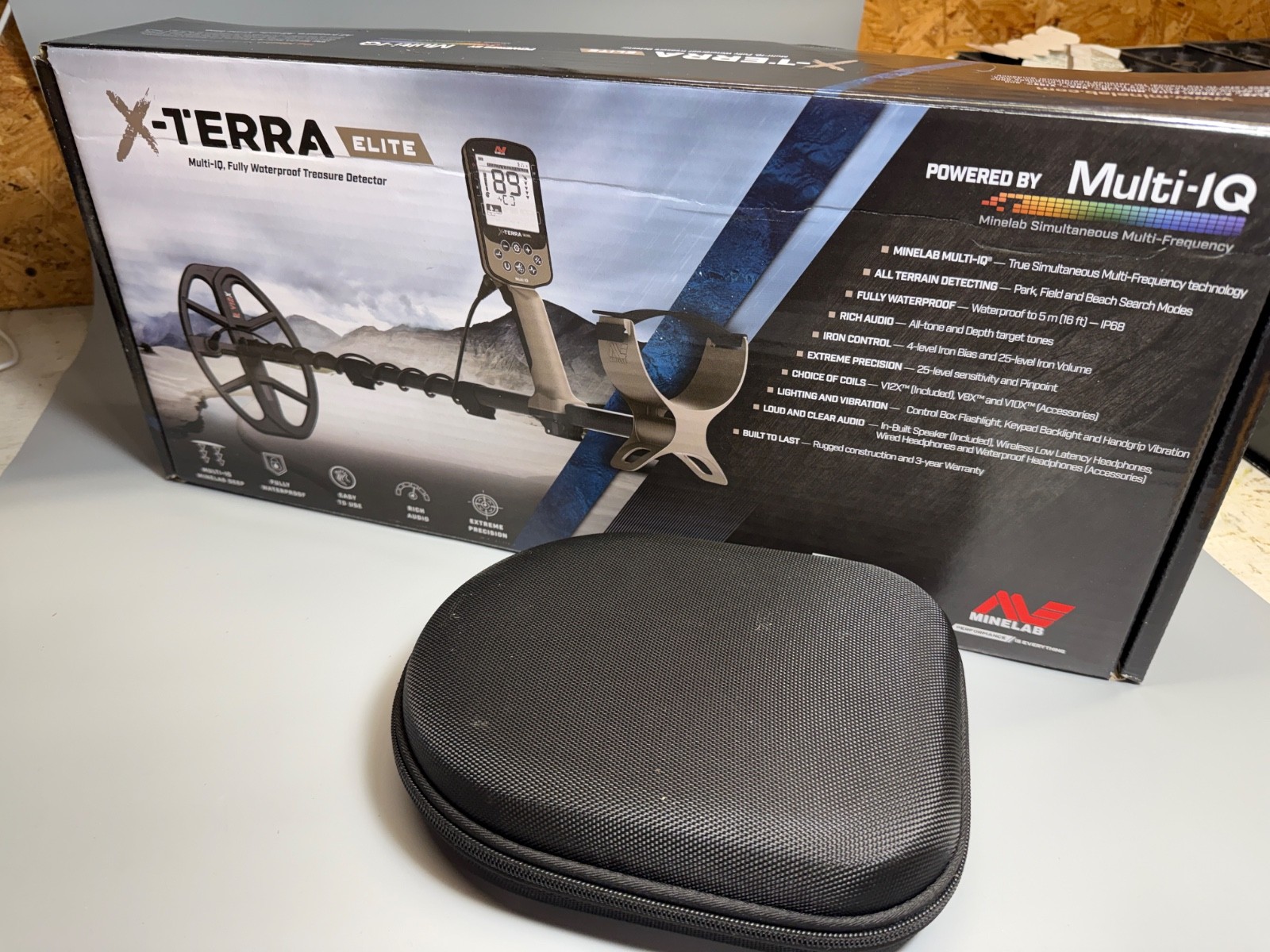 Minelab X-Terra Elite Multi-IQ Waterproof Metal Detector + ML85 headphones