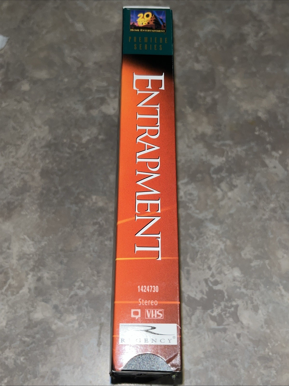 Entrapment (1999) VHS Sean Connery Catherine Zeta Jones ***LIKE NEW***