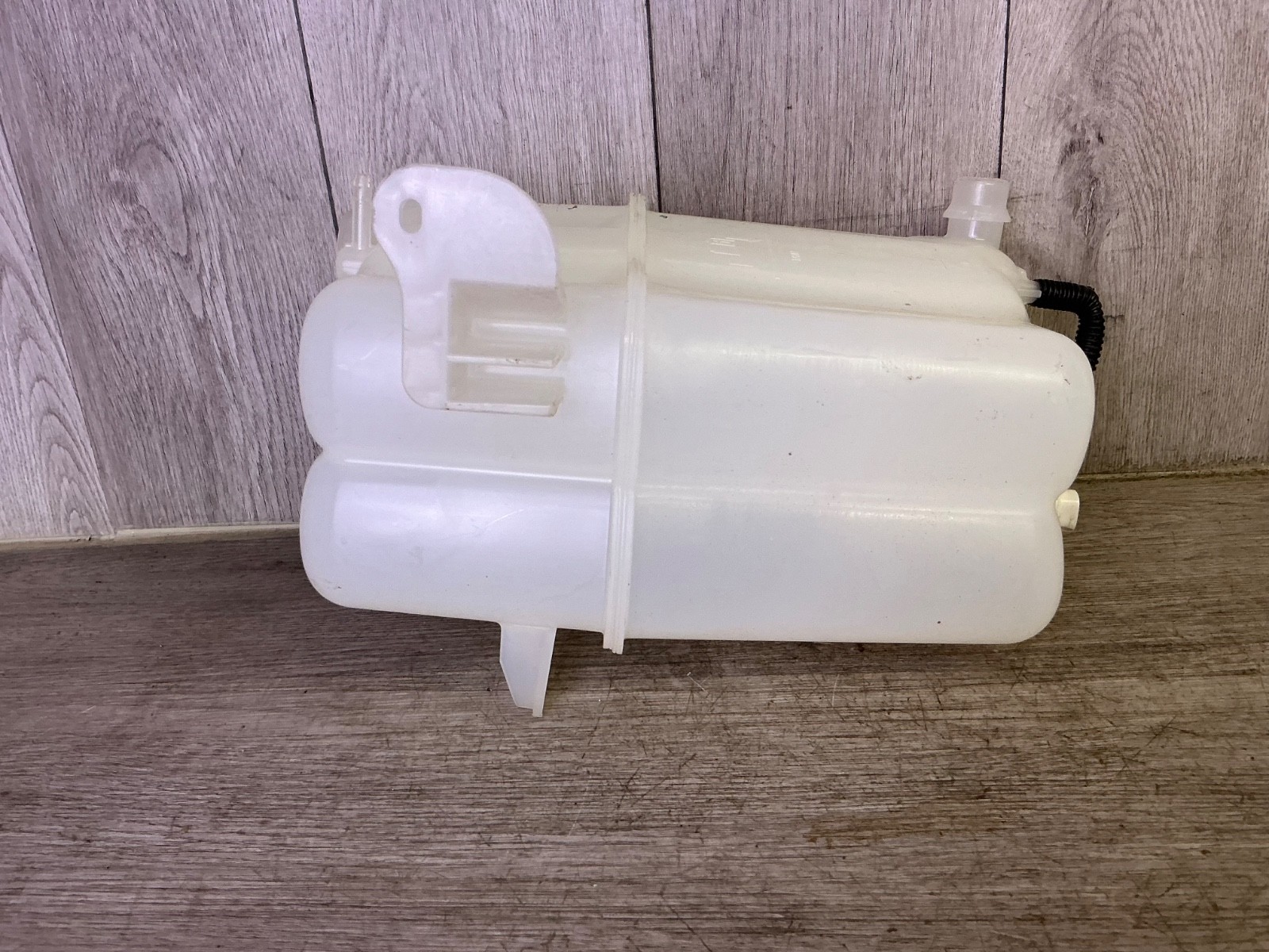 # 2024 GMC SIERRA AT4 3500 HD DURAMAX COOLANT RESERVOIR SURGE TANK BOTTLE