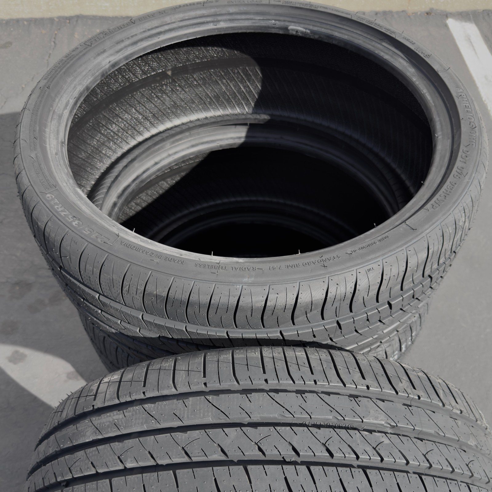 4 Barkley Aphelios UHP 235/40R19 96W XL All Season Tire