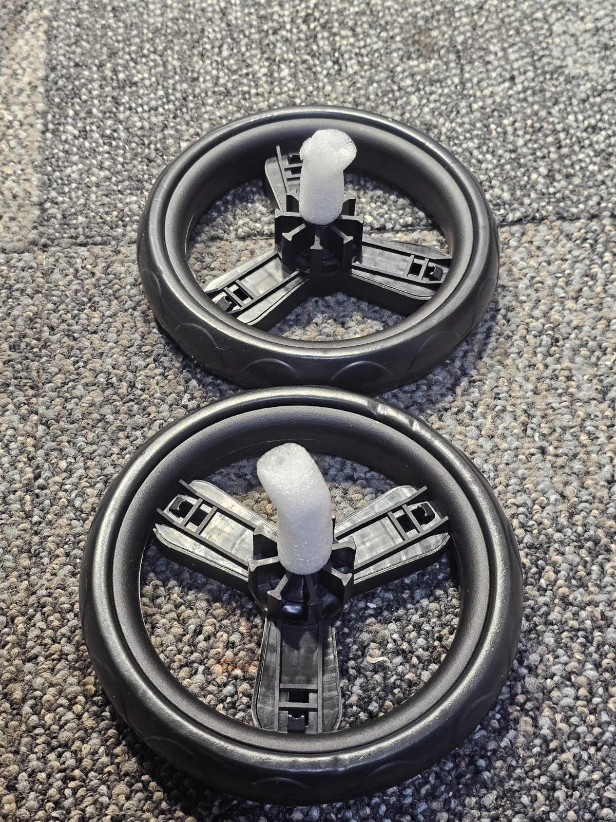 Wedyvko Pet Strollers with Reversible Handle for Small Medium Dogs with Mesh