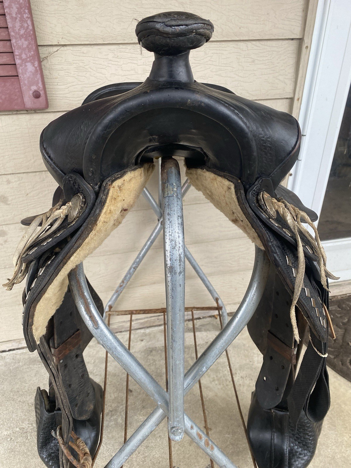 Vintage/Antique 15.5" Simco Western saddle w/silver diamonds, tapaderos