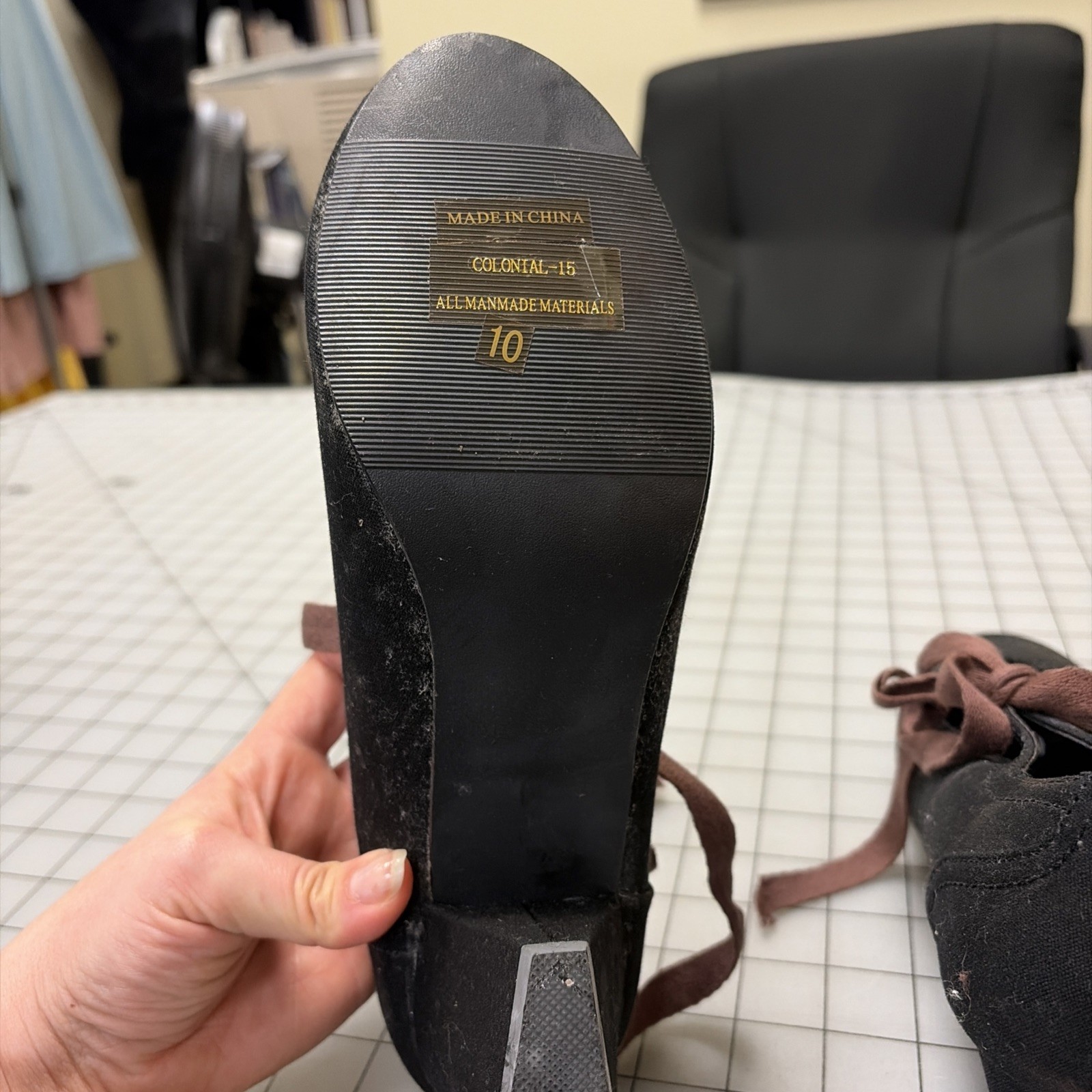 'Costume' style Women's Colonial era Shoes with tan tape ribbon, SZ 10 (W)