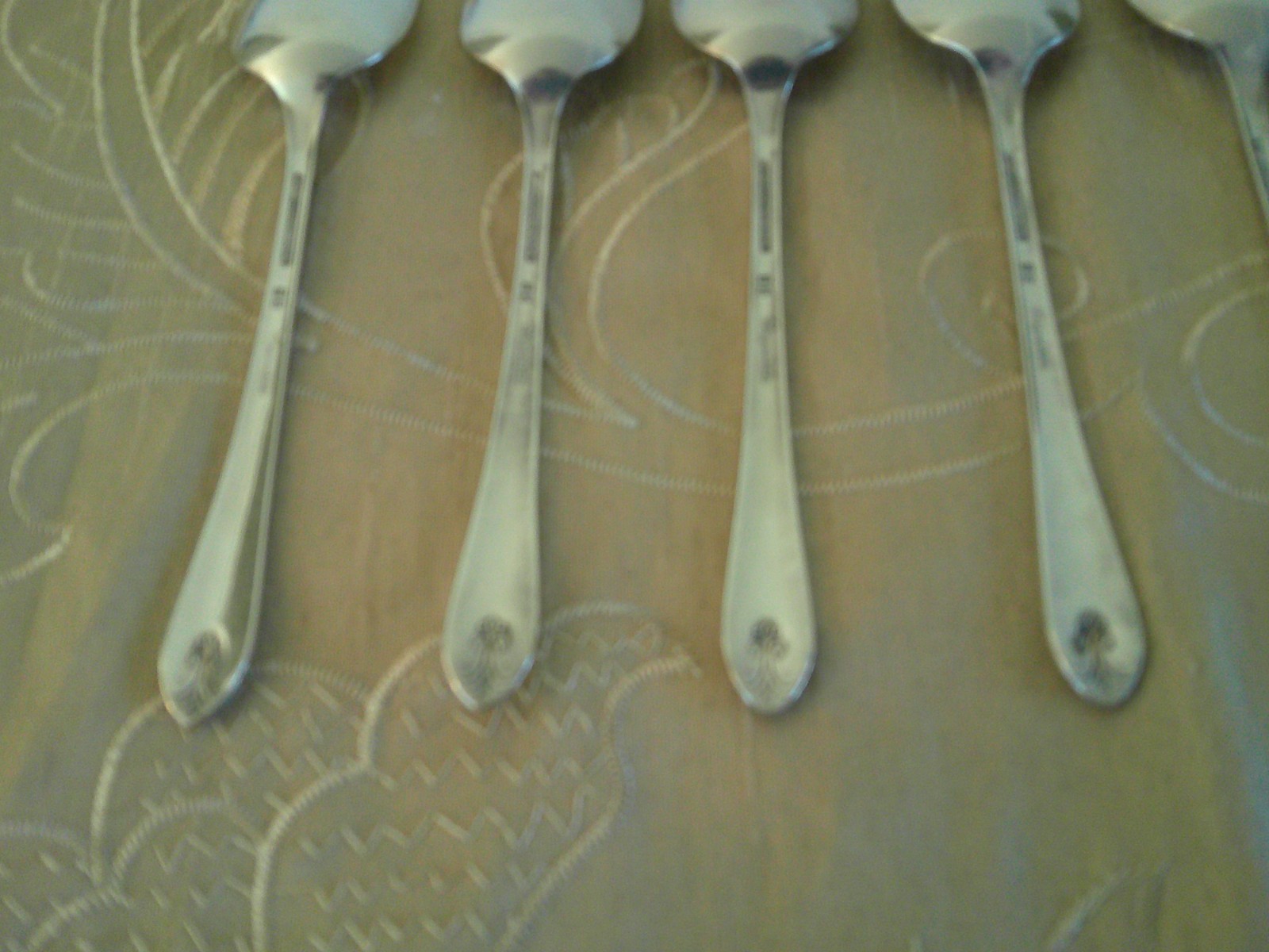 Exquisite Wm Rogers & Son Eight Five O'Clock Spoons IS Silverplate 1940