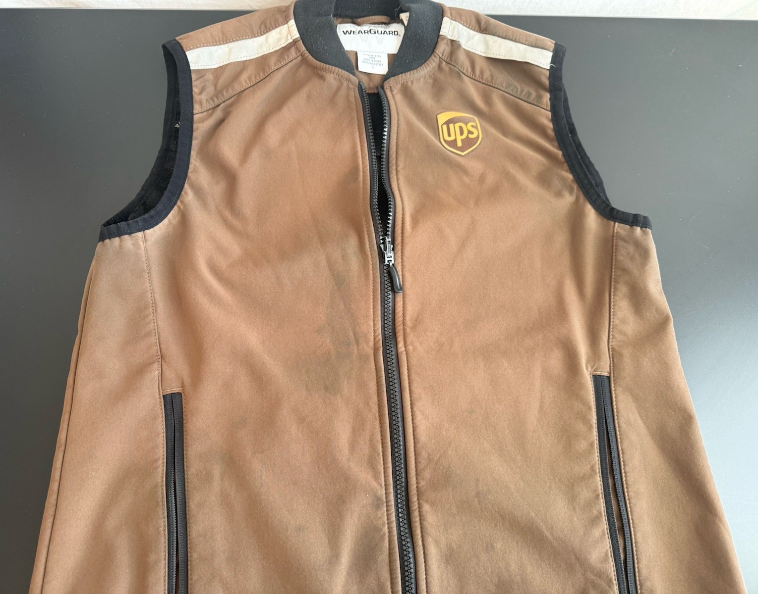 UPS Uniform Wear Guard United Parcel Service Men's Full Zip Vest Size Small