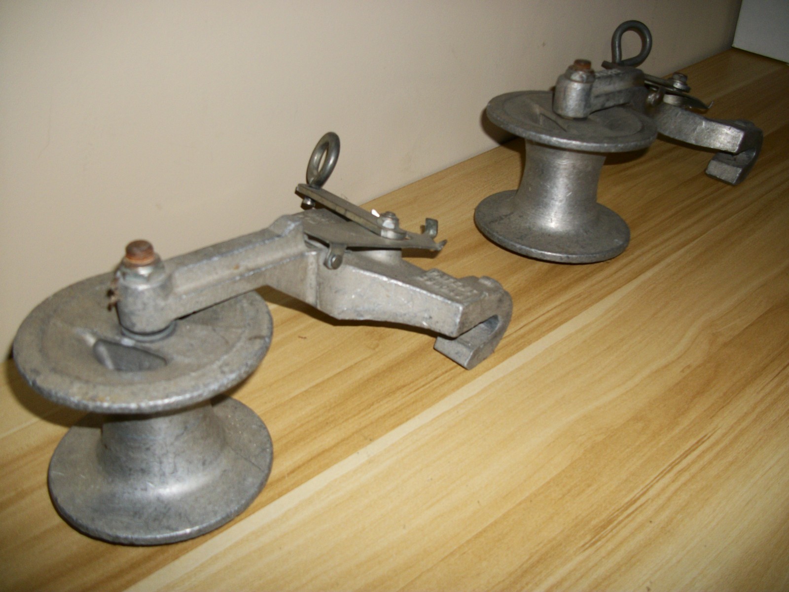 LOT OF 2 LEMCO PY-750 PULLY 2-WAY ROLLER CABLE BLOCK LINESMAN FREE SHIPPING