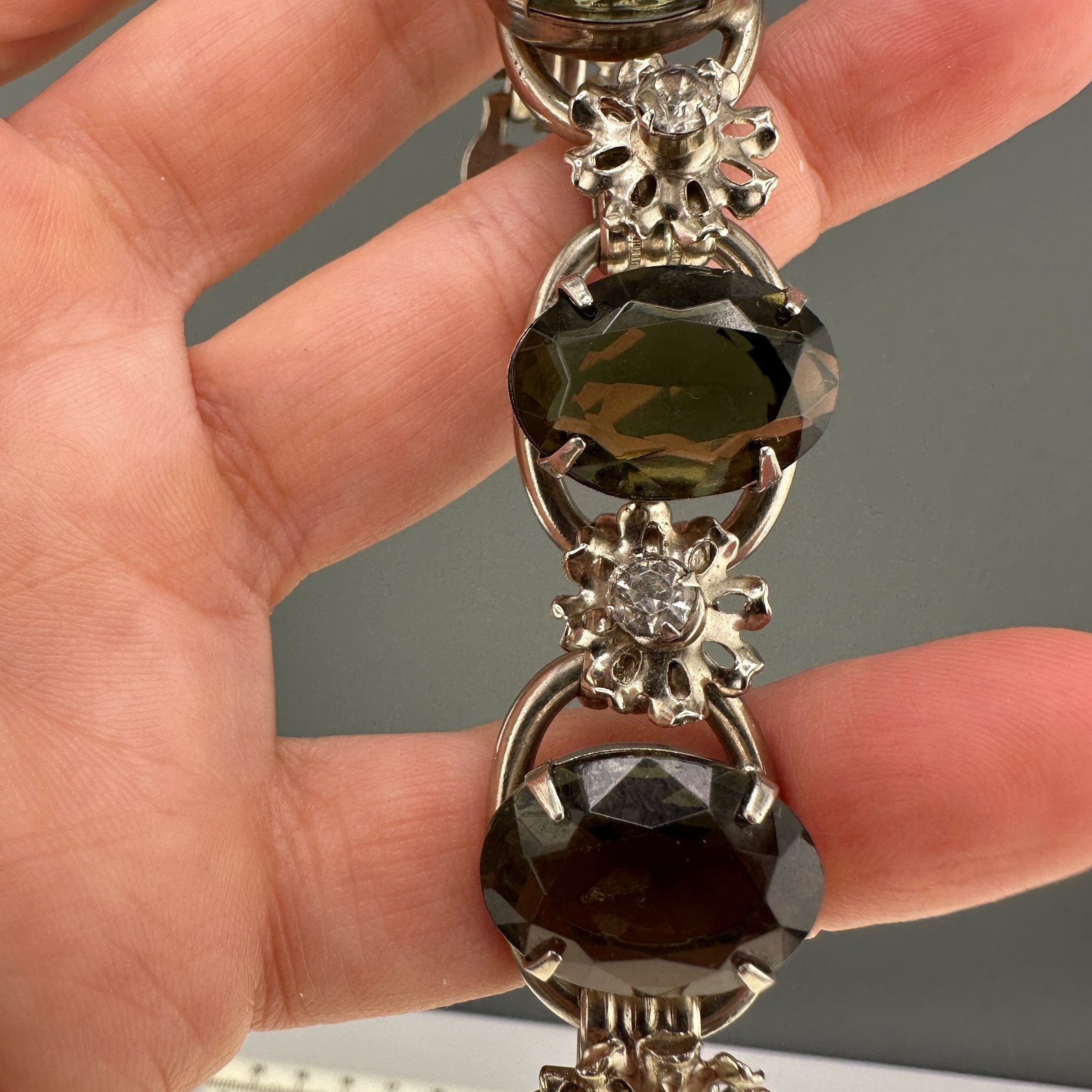 Vintage D&E Juliana Bracelet Gray Oval Stones Silver Tone Metal Flowers Verified