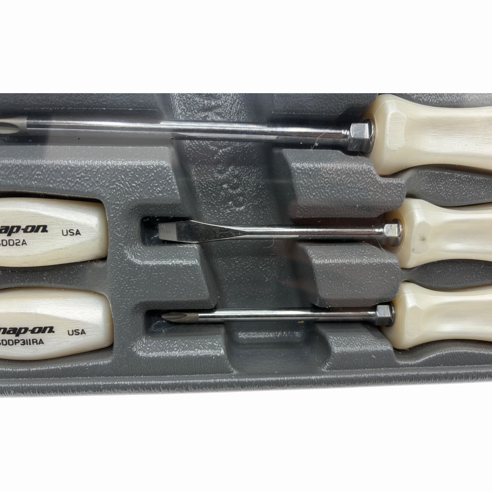 Snap On Tools Pearl White Hard Handle Combination Screwdriver Set SDDX70APW