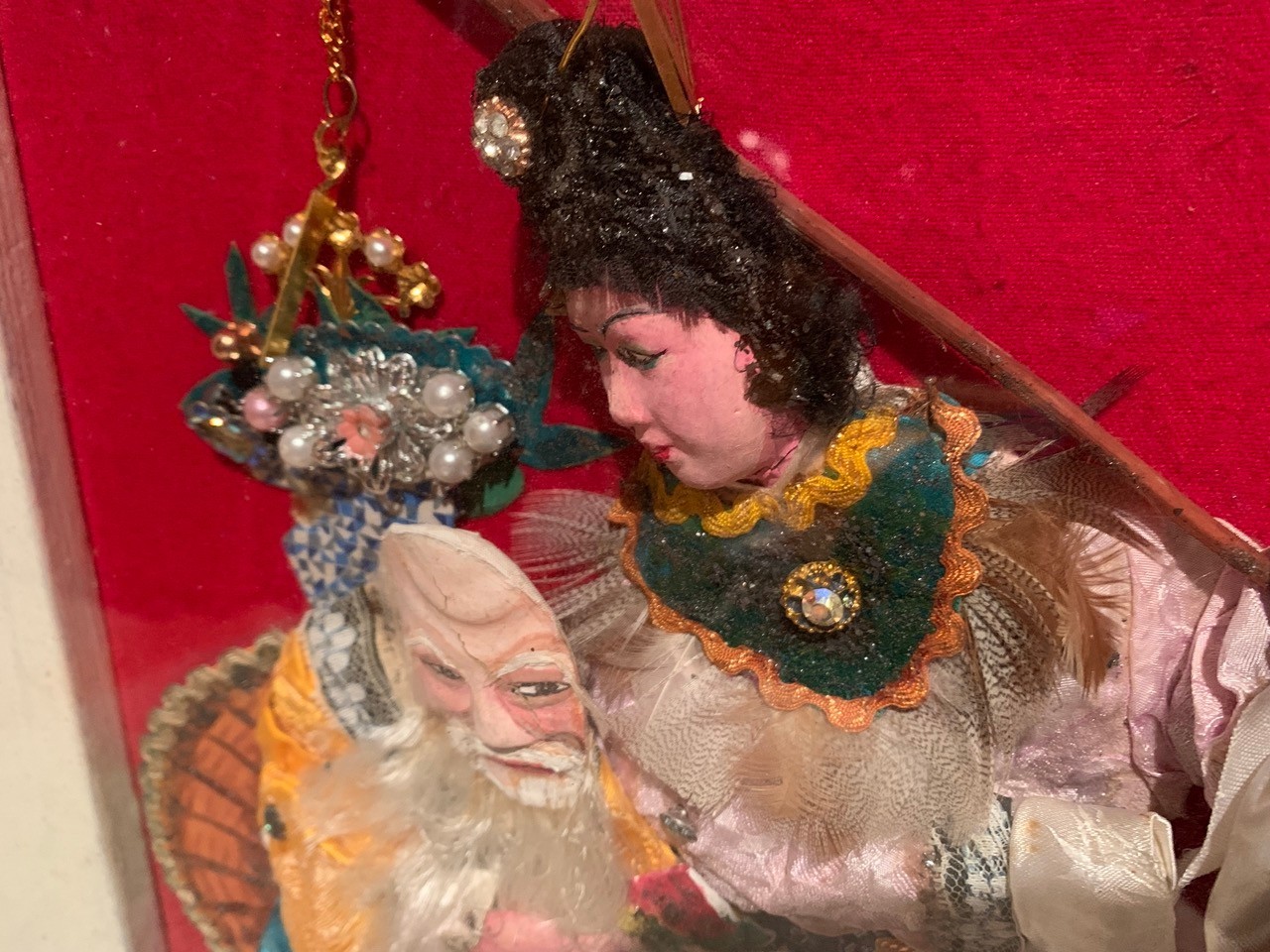 Vintage 1960s Vietnamese handmade Asian Hat Boi Opera 3D Art in Shadowbox