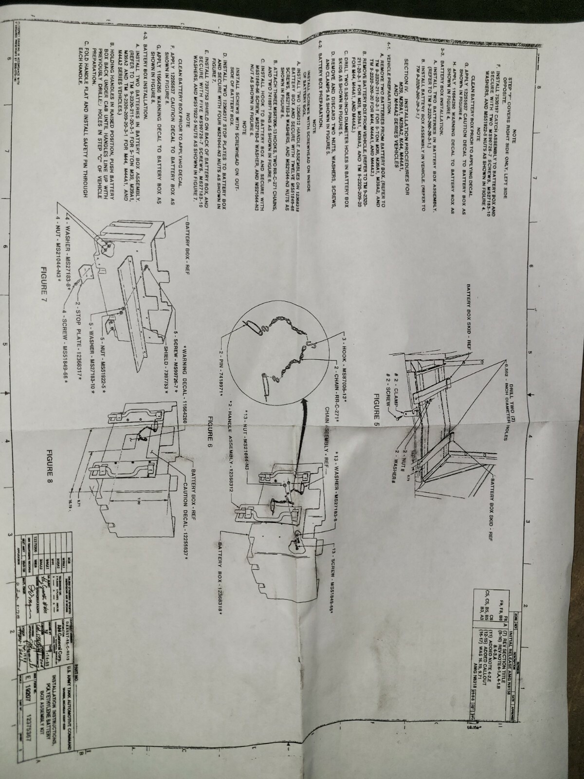 NOS Plastic Battery Box Kit - 6160-01-318-0763 12375366 M35A2 M813 M939 M544
