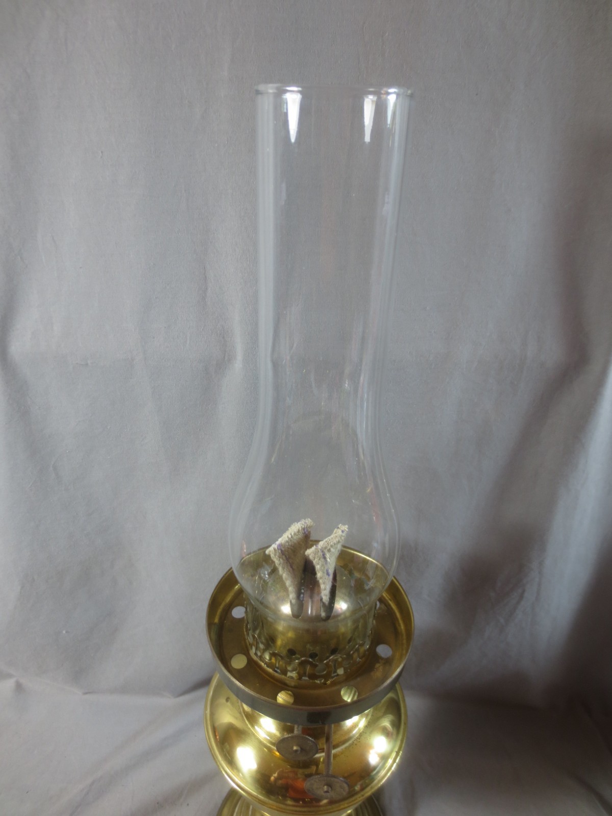 Antique Vintage Made In England Brass Oil Lamp & Chimney Shepards Hut Farmhouse