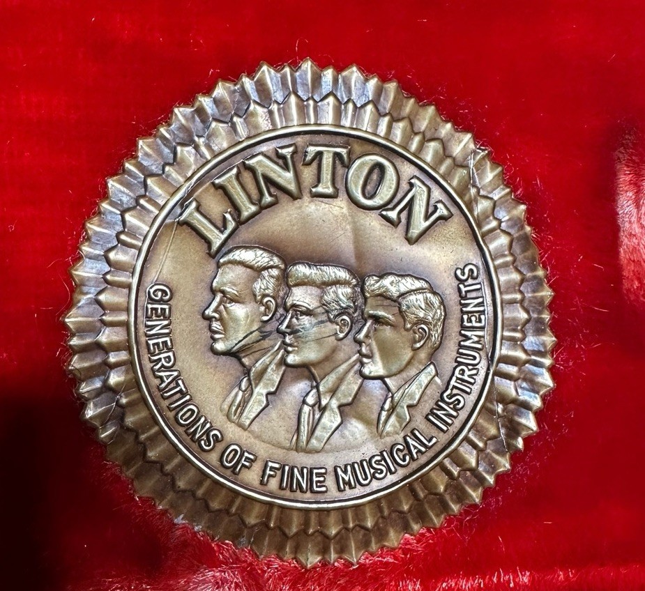 Linton Student Oboe in a case serial #VP34919 Vintage As Is