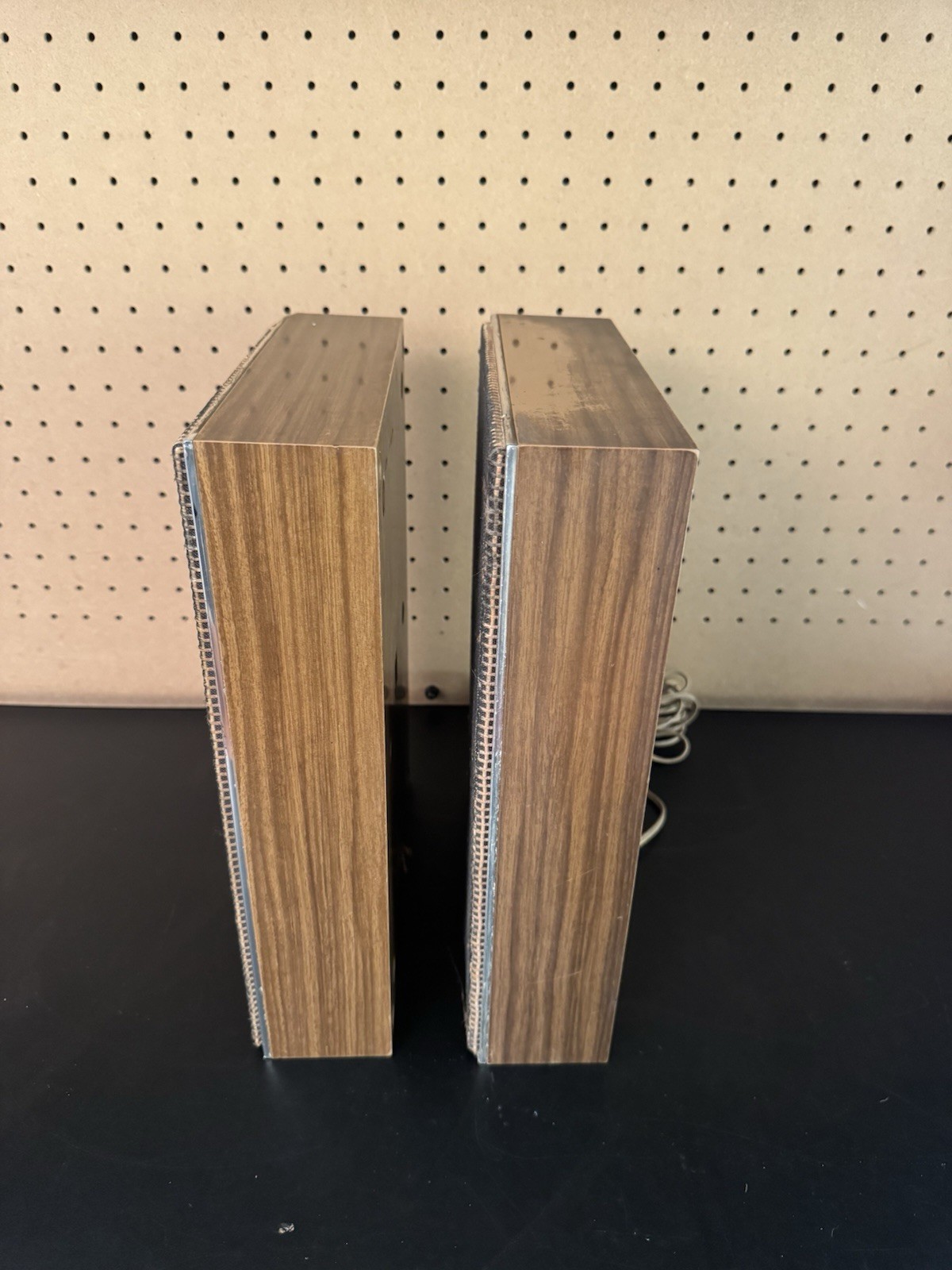 Grundig RTV 360U Solid State Am/Fm Short Wave Radio Stereo w/Speakers *READ*