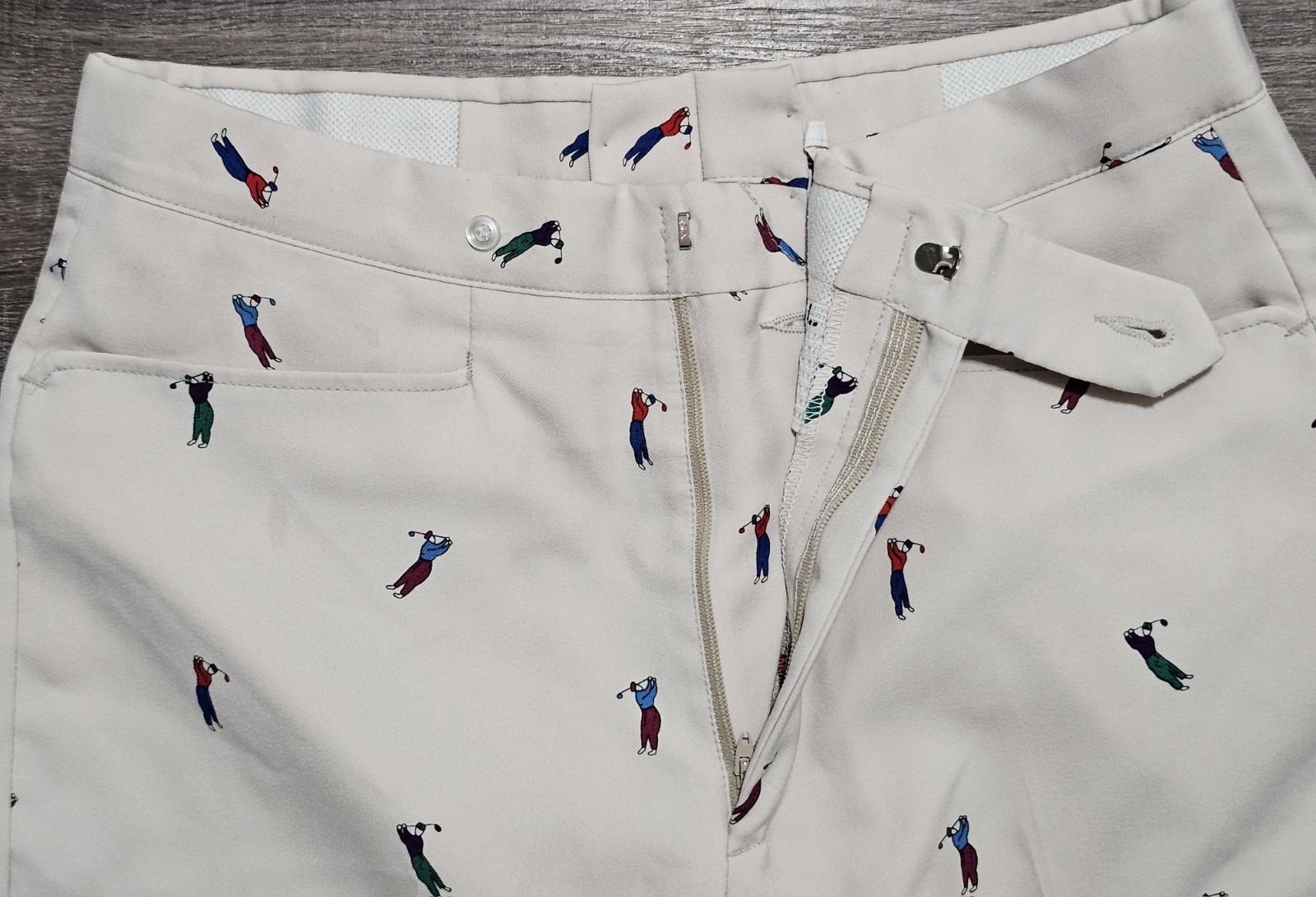 Vintage Sansabelt Golf Pants • Mens 32x32 • Light Beige • AOP • Jaymar Roby Inc.