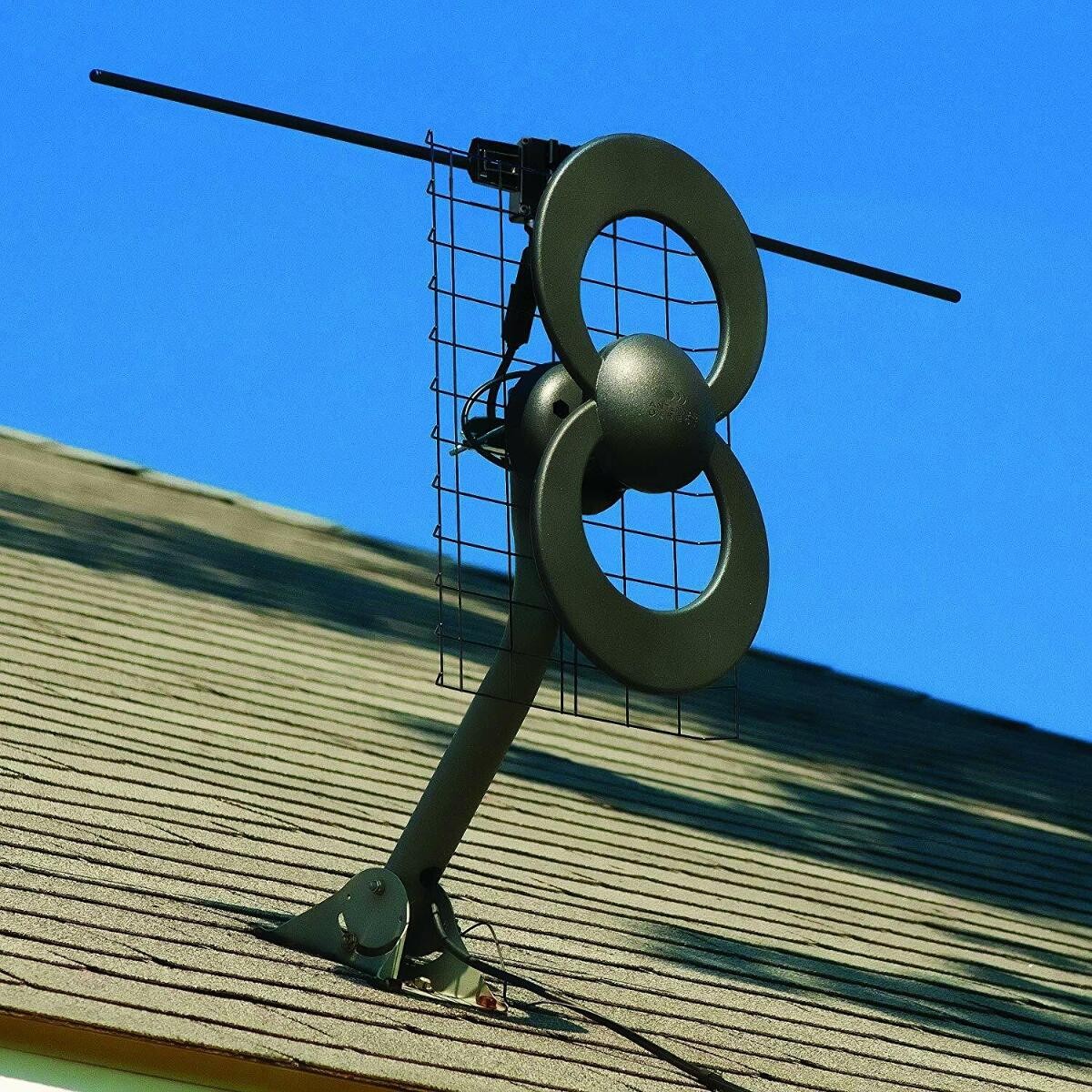 NEW ClearStream C2V-CJM Indoor/Outdoor HDTV Antenna w/ Mount 60+ Mile Range 1373