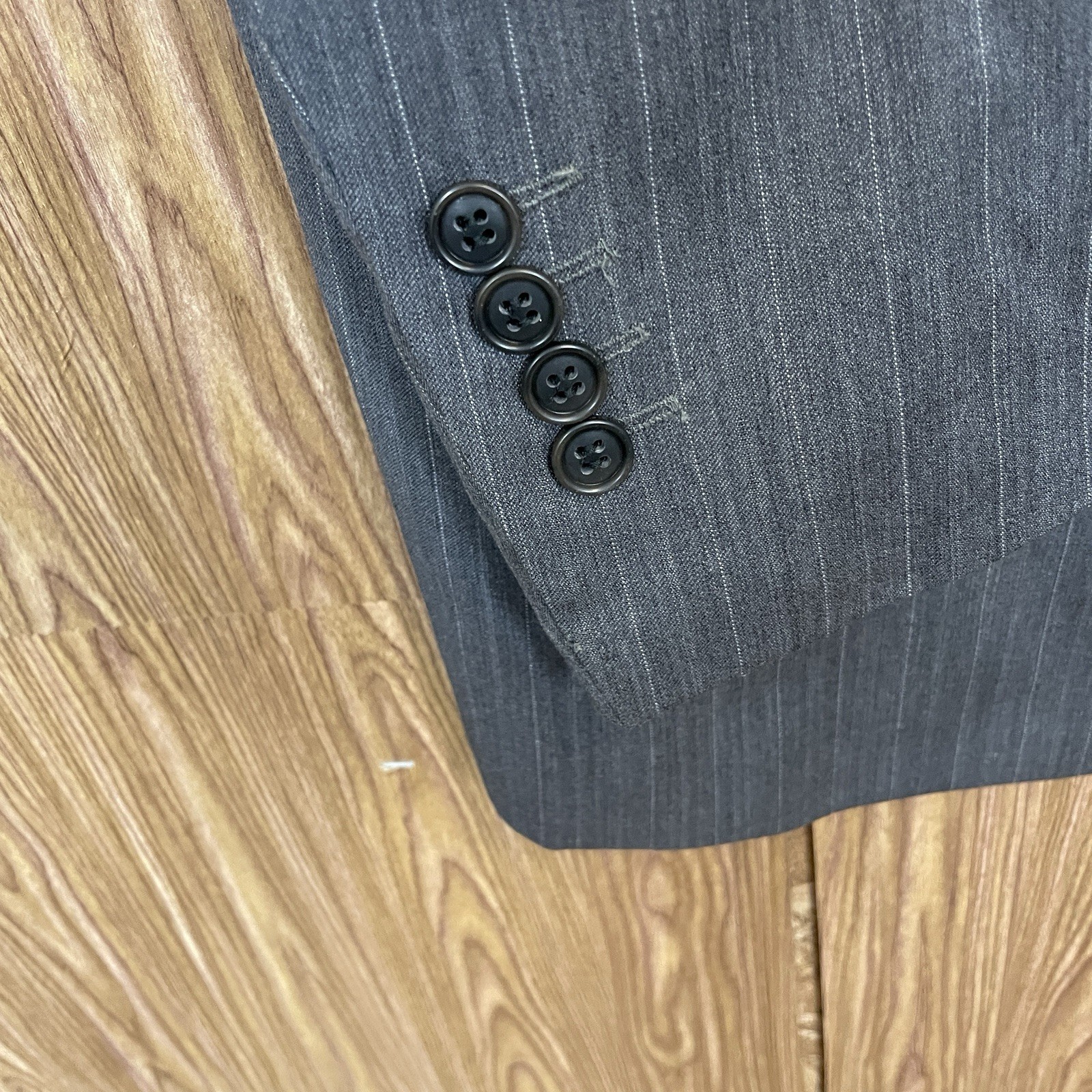 Lineage 2 Piece Suit Mens 44R 38x28 Gray Striped Wool Three Buttons Pants