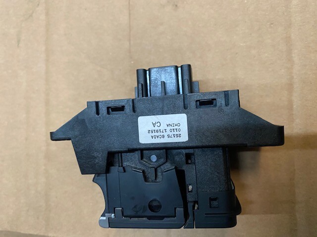 Genuine Nissan Prk Brake Switch 25175-6CA0A (NEW)