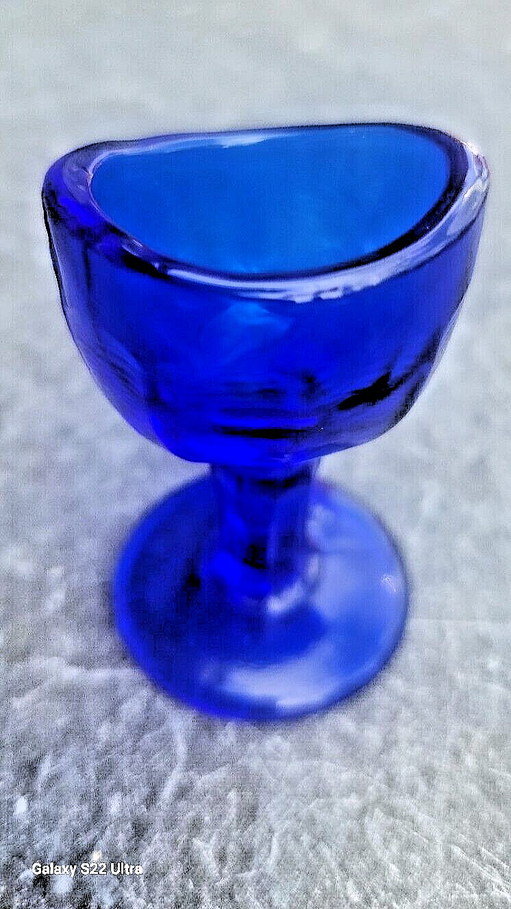 John Bull Vintage Style Cobalt Blue Glass Eye Wash Bath Cup 2 3/4"