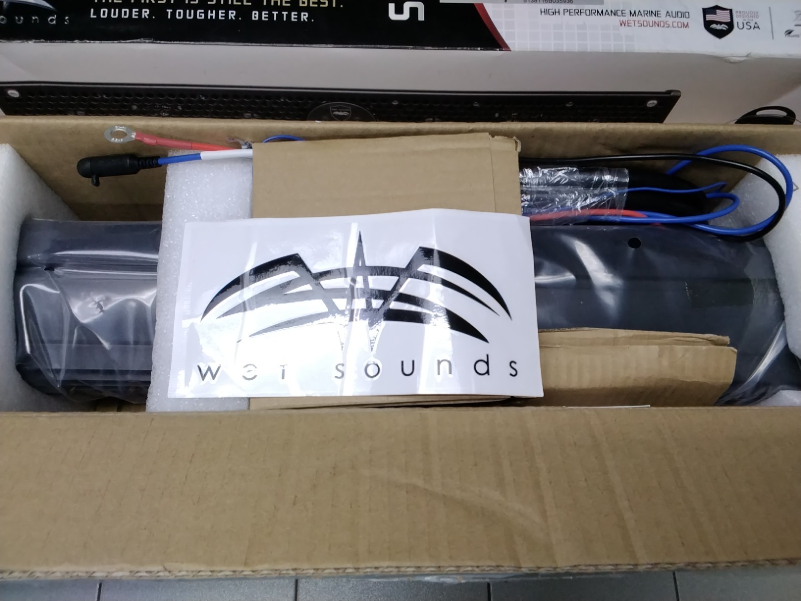 Wet Sounds STEALTH-6 ULTRA HD-B Bluetooth® Soundbar With Remote - 814820023299